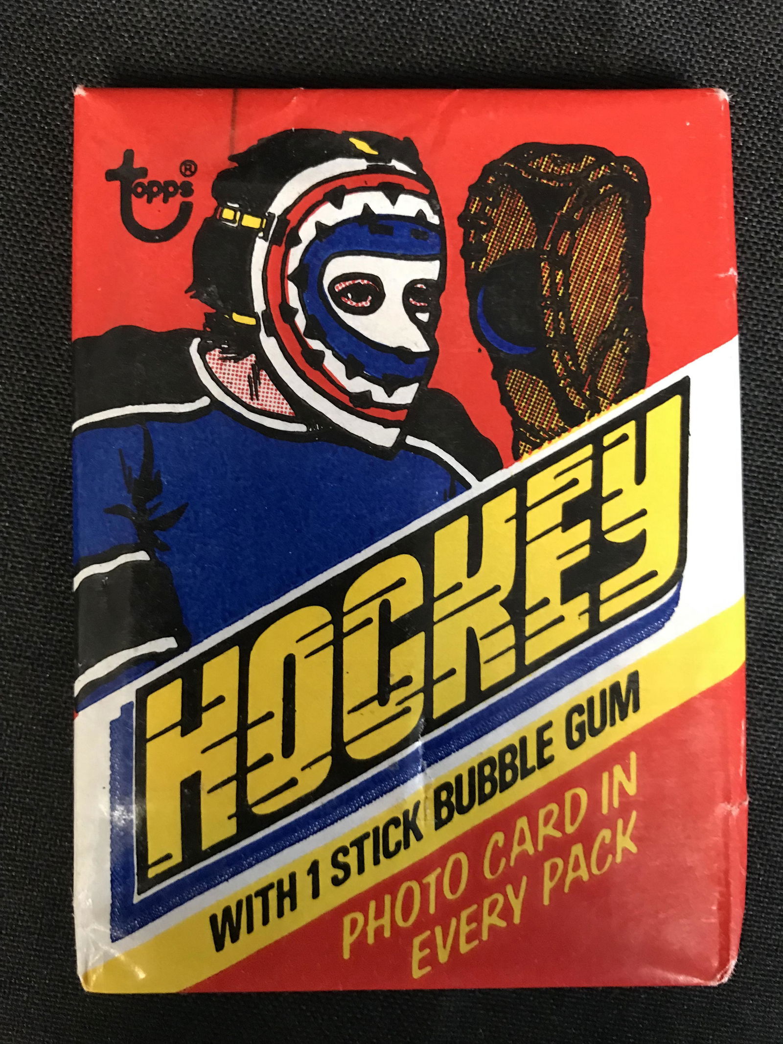 1977-78 TOPPS HOCKEY UNOPENED WAX PACK (1 of 1)