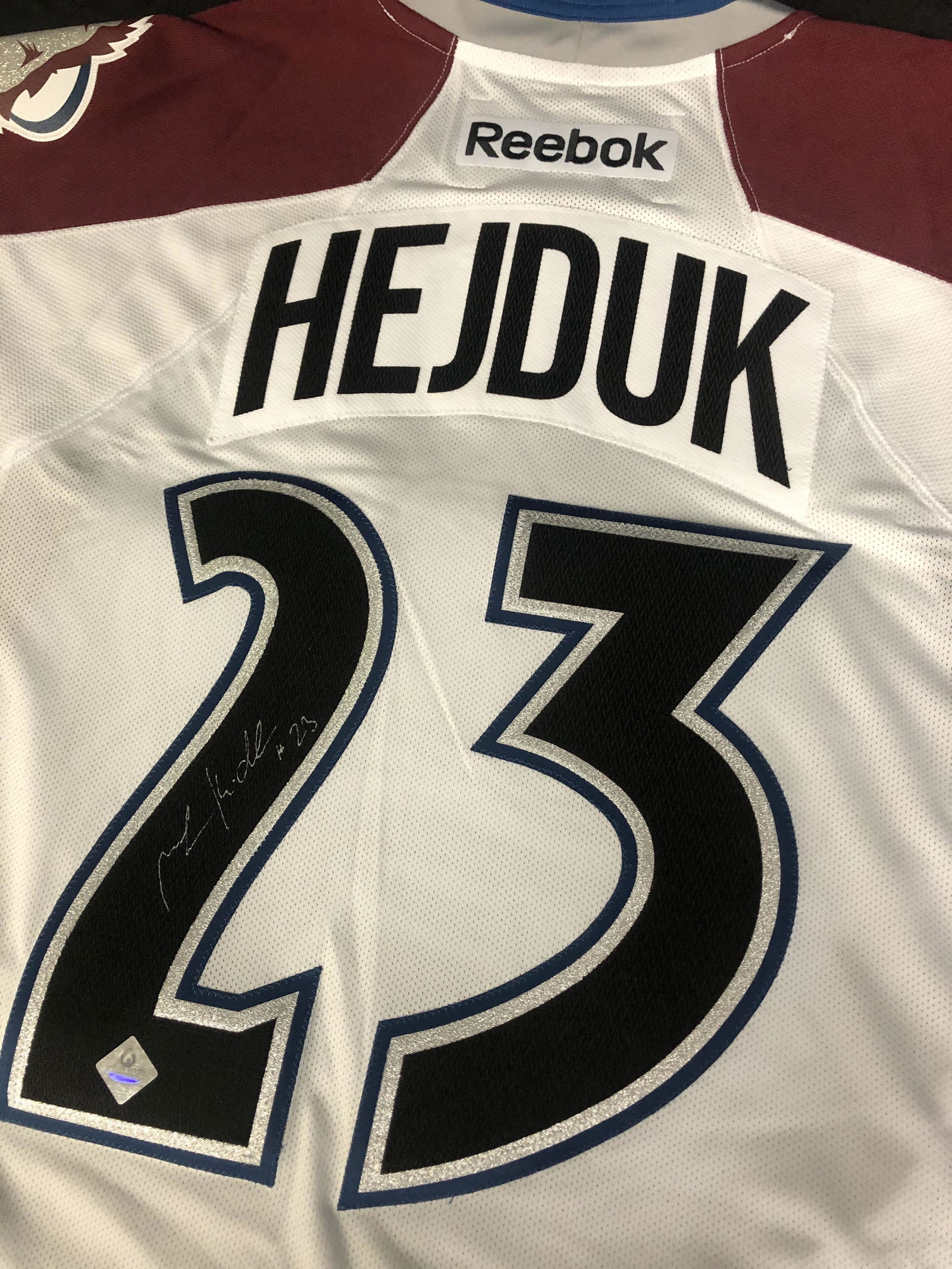 MILAN HEJDUK SIGNED AVALANCHE PRO REEBOK WHITE JERSEY (1 of 4)