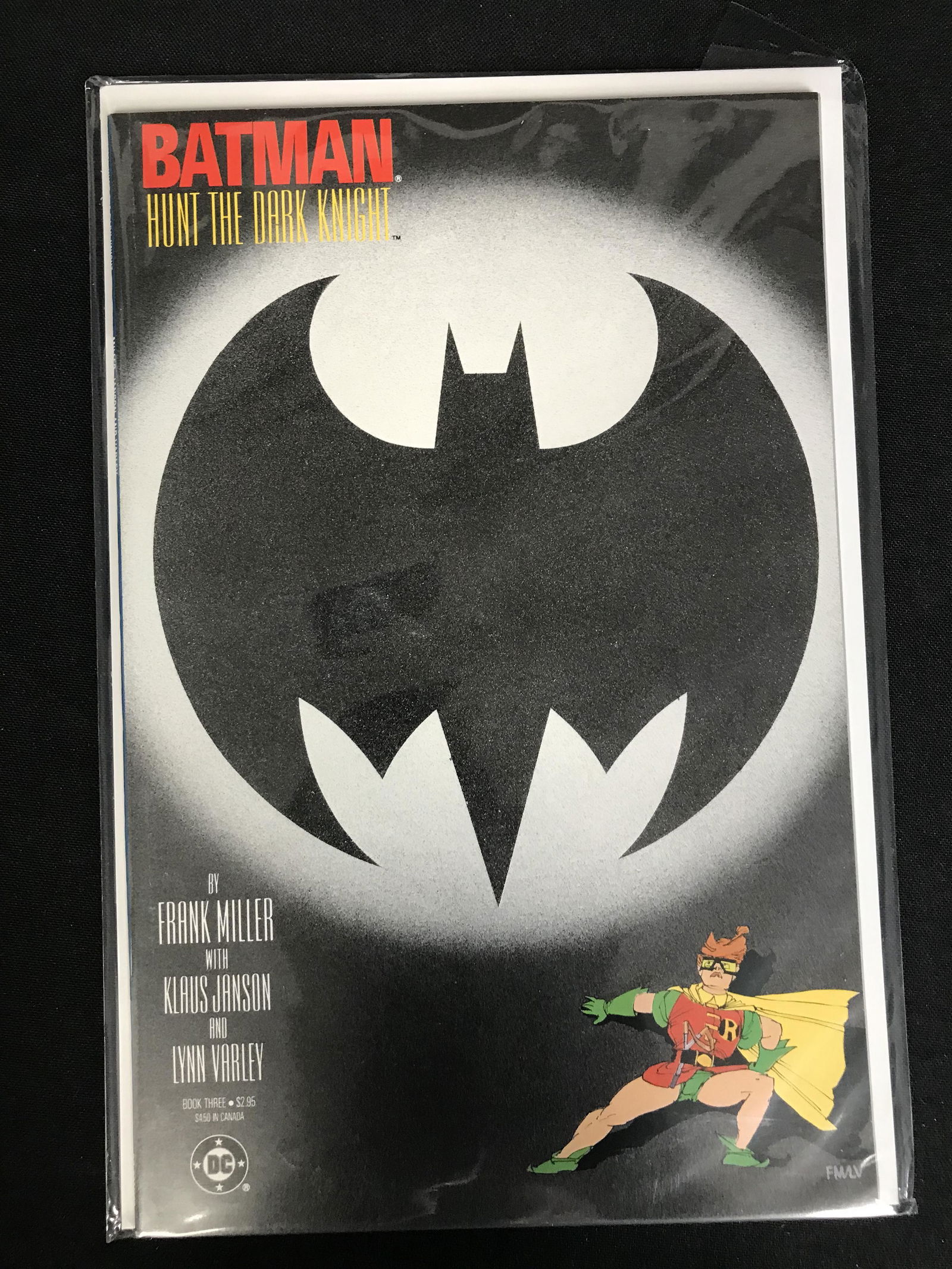 BATMAN Hunt The Dark Knight BOOK 3 (DC COMICS) (1 of 1)