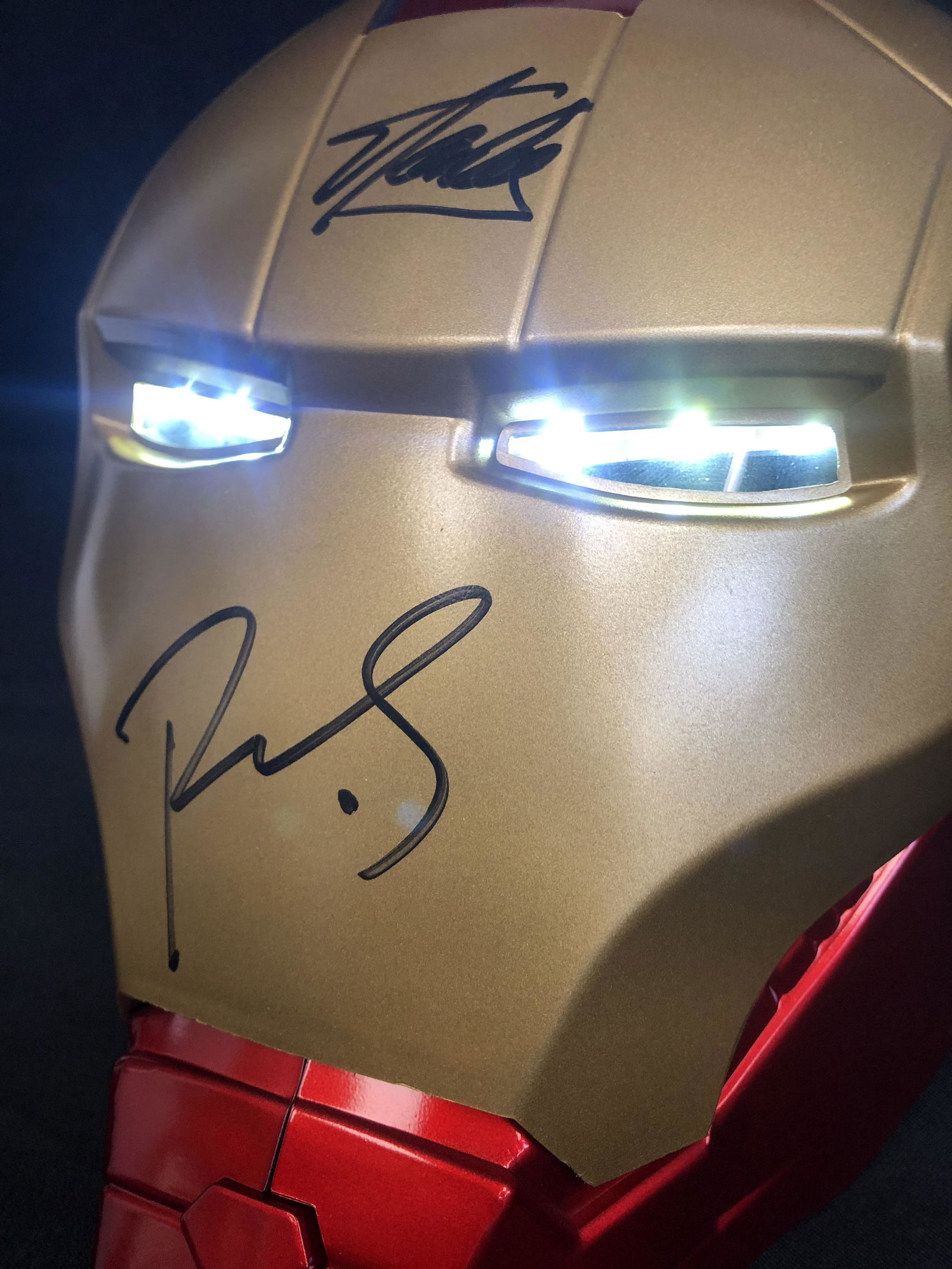 STAN LEE AND ROBERT DOWNEY JR. SIGNED IRON MAN LIGHT UP (1 of 5)