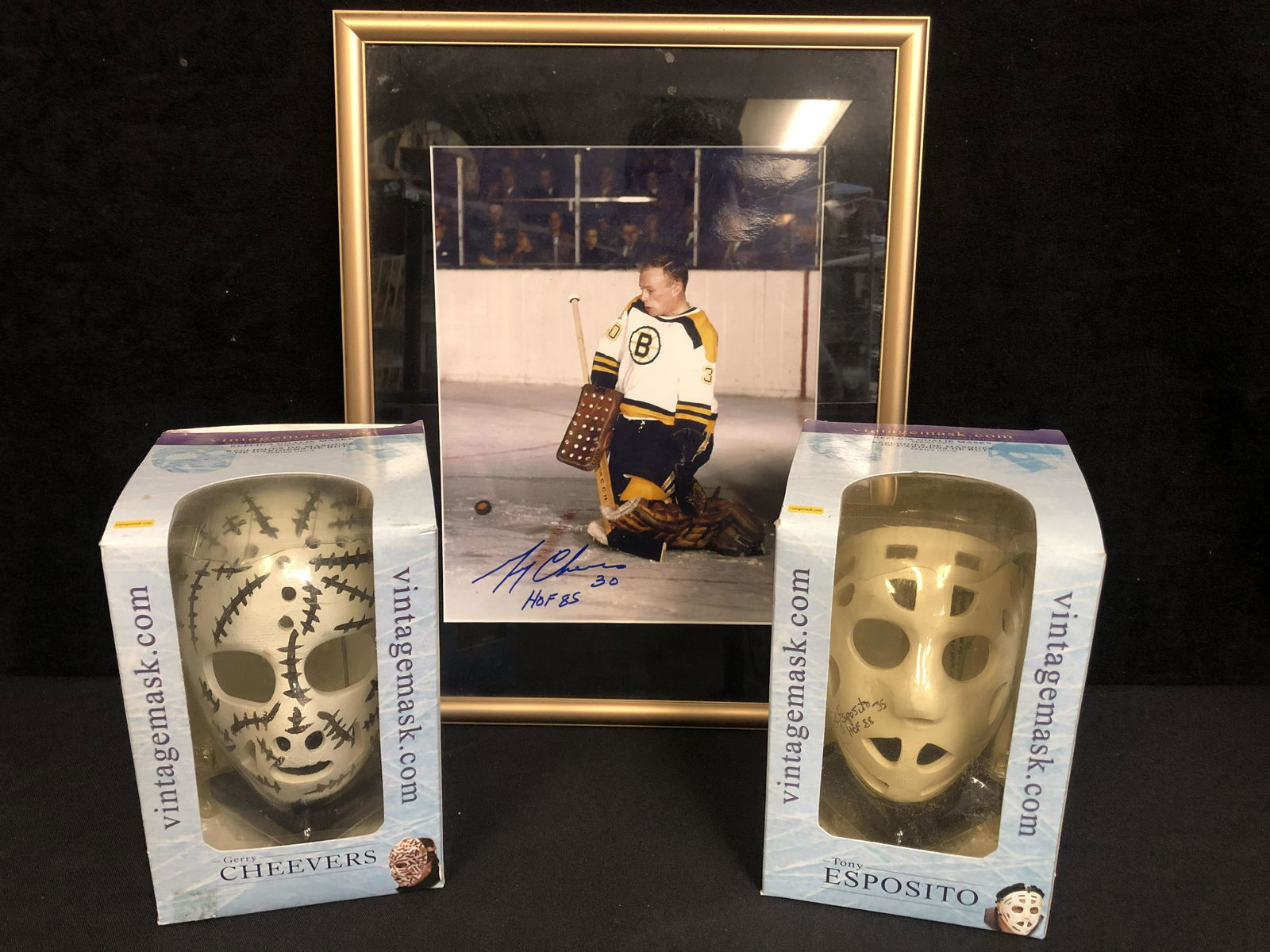 BOSTON BRUINS COLLECTIBLES LOT (1 of 4)