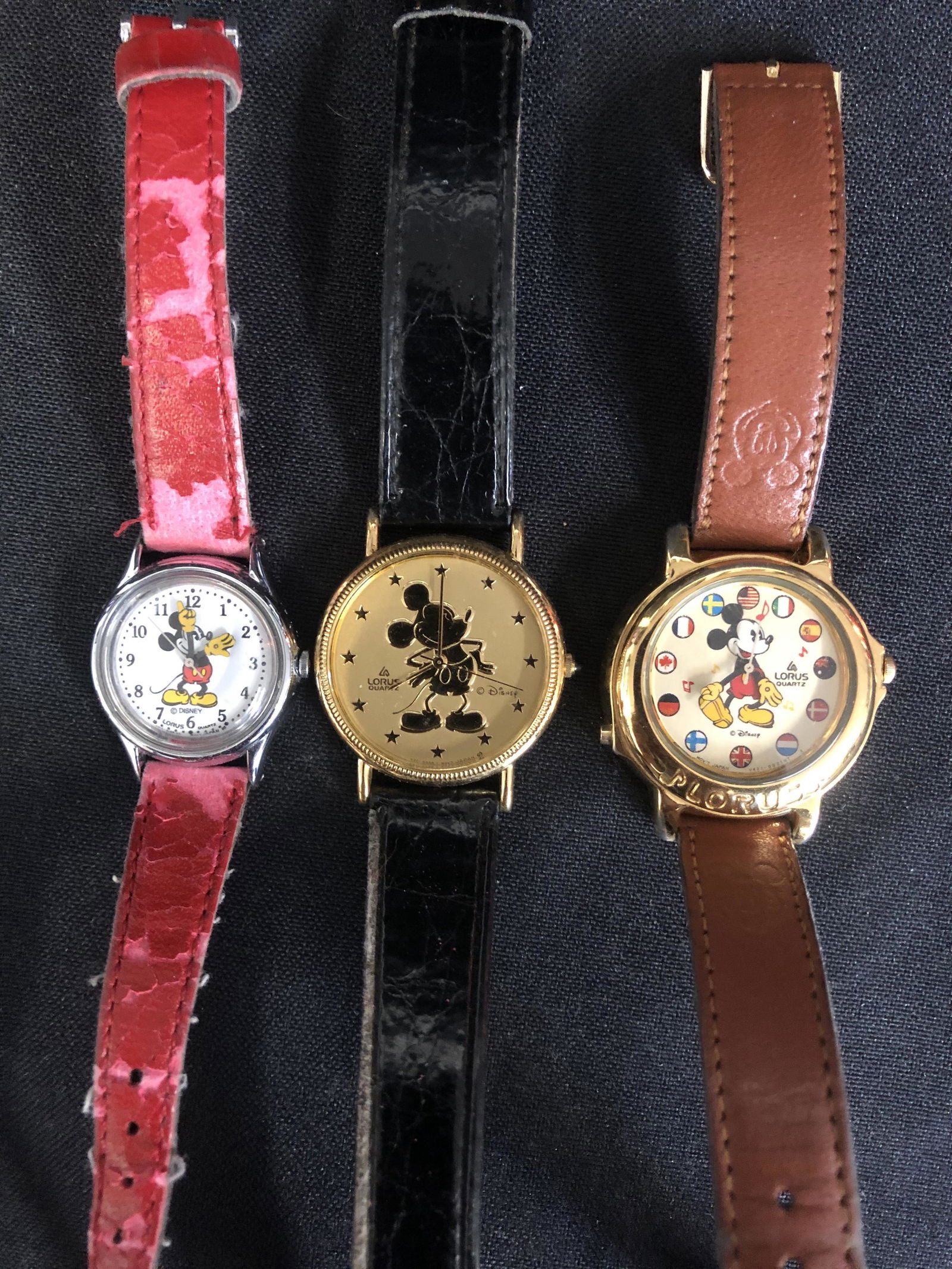 MICKEY MOUSE COLLECTIBLE WATCH LOT (1 of 1)