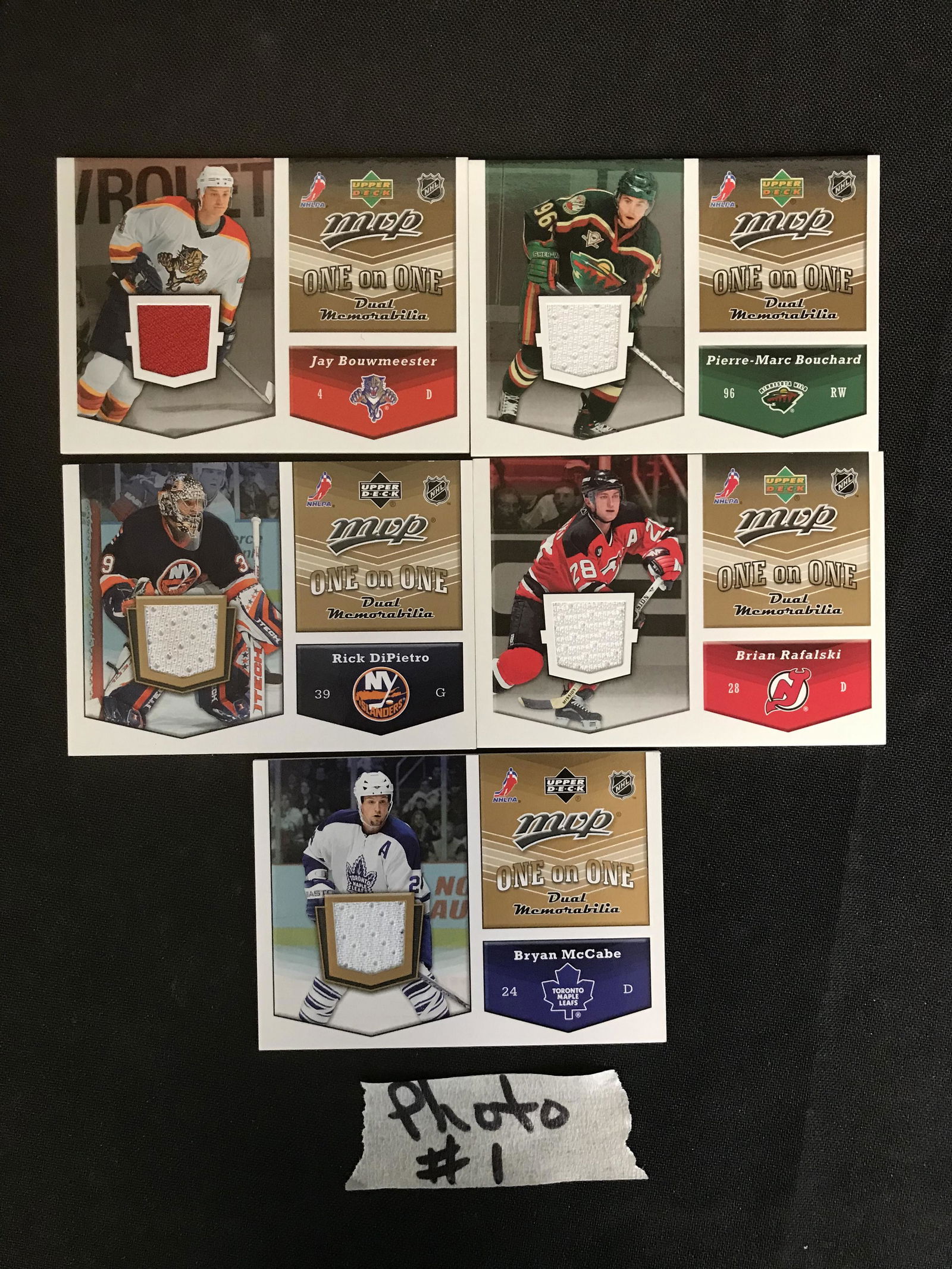 UPPER DECK MVP DUAL MEMORABILIA ONE ON ONE HOCKEY CARD (1 of 1)