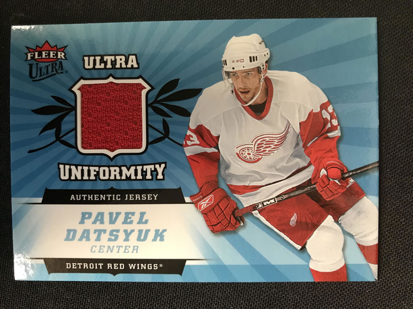 2006-07 Fleer Ultra Uniformity Pavel Datsyuk #U-PD (1 of 1)
