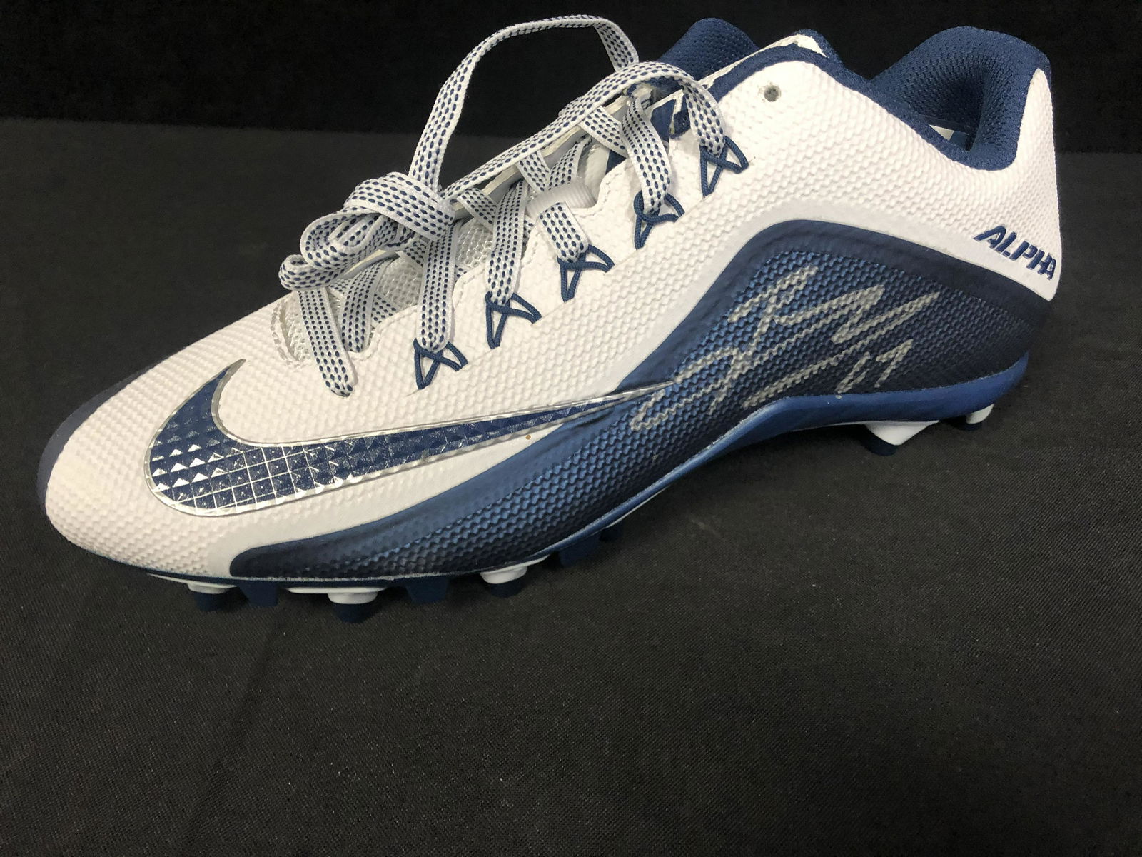 BRANDON JACOBS SIGNED NIKE FOOTBALL CLEAT (BECKETT COA) (1 of 5)