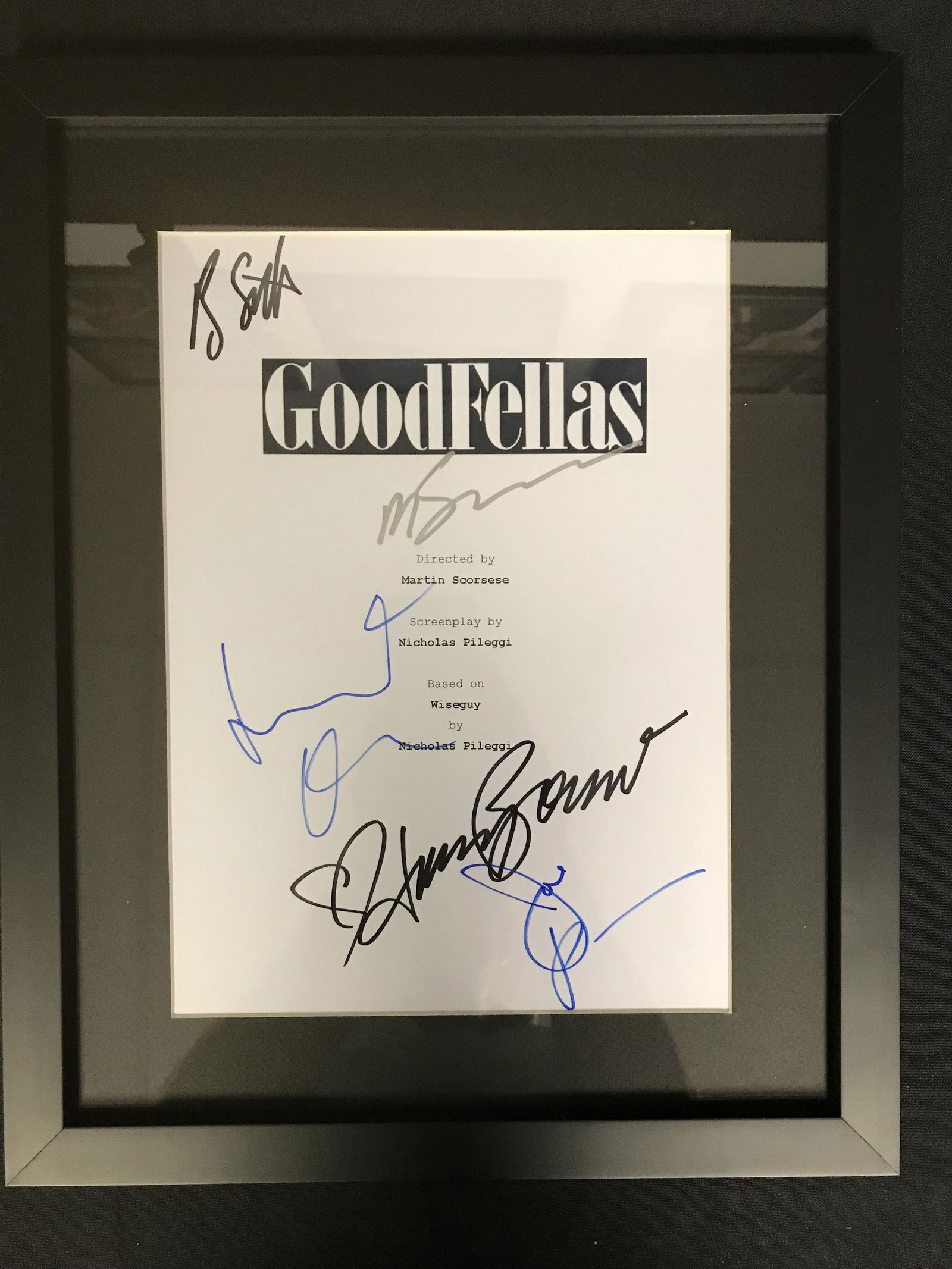 MULTI-SIGNED GOODFELLAS 8X10 FRAMED SCRIPT COVER (RA CO (1 of 2)