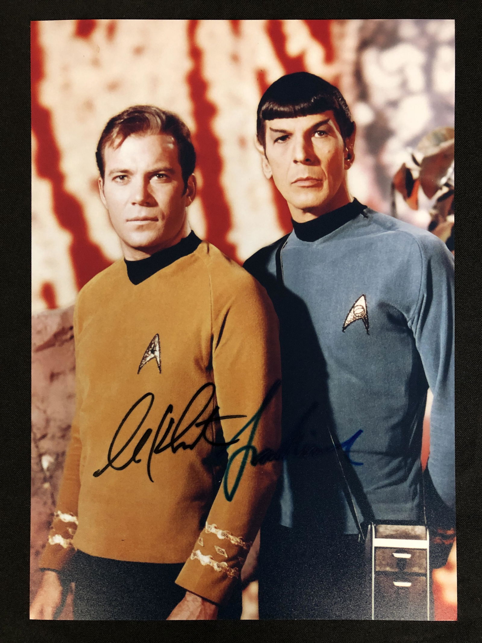 WILLIAM SHATNER SIGNED 8X10 PHOTO (RA COA) (1 of 3)