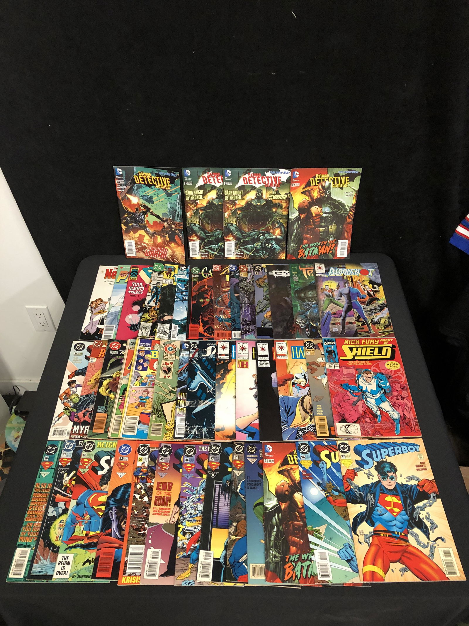 VARIOUS MARVEL/ DC COMIC BOOKS (1 of 1)
