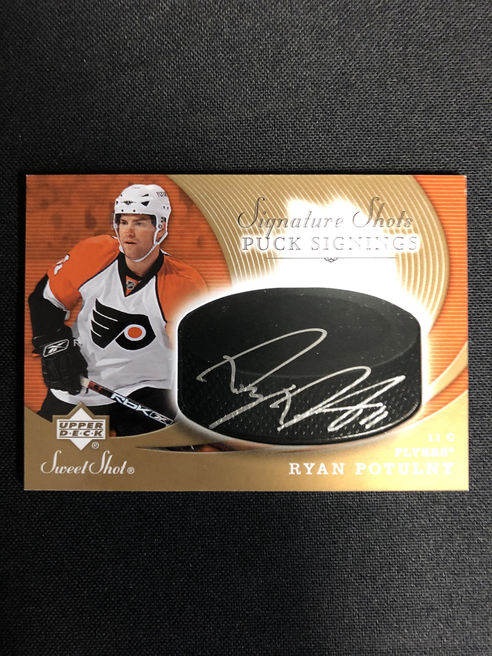 2007-08 UPPER DECK "SWEET SHOT" HOCKEY #SSP-RP RYAN: 2007-08 UPPER DECK "SWEET SHOT" HOCKEY #SSP-RP RYAN POTULNY SIGNATURE SHOTS PUCK SIGNINGS