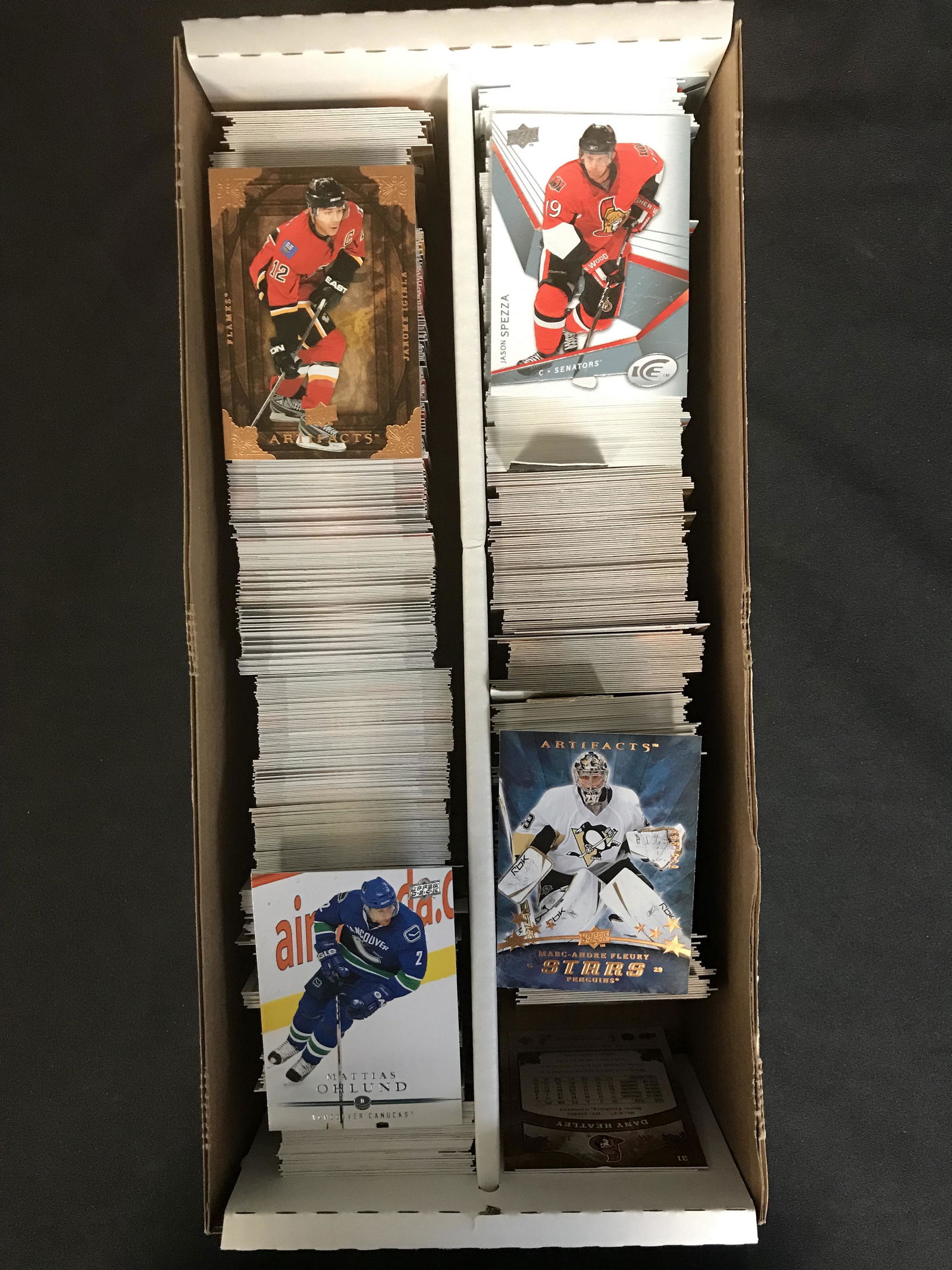 ASSORTED HOCKEY CARD LOT (1 of 1)