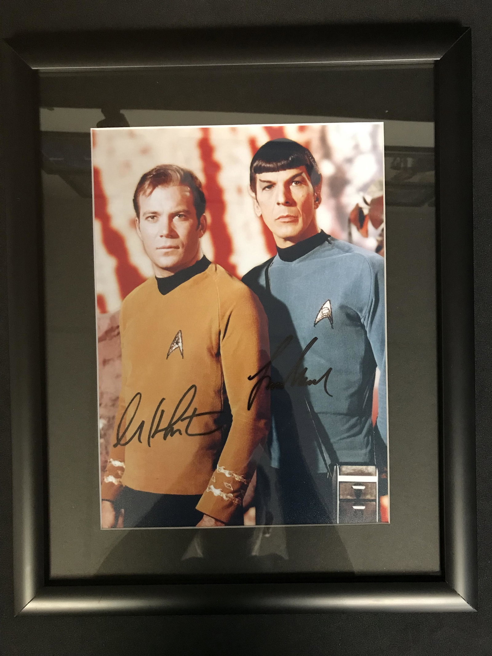 WILLIAM SHATNER & LEONARD NIMOY SIGNED FRAMED 8X10: WILLIAM SHATNER & LEONARD NIMOY SIGNED FRAMED 8X10 PHOTO (RA COA)