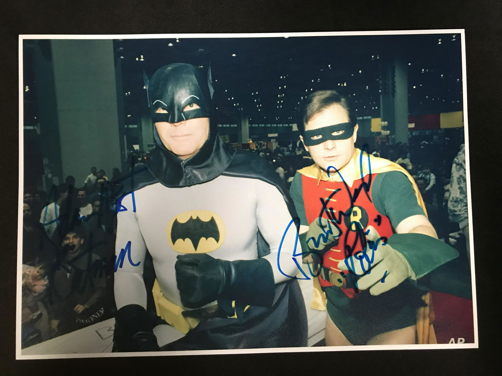 ADAM WEST & BURT WARD SIGNED BATMAN & ROBIN PHOTO (REAL (1 of 3)