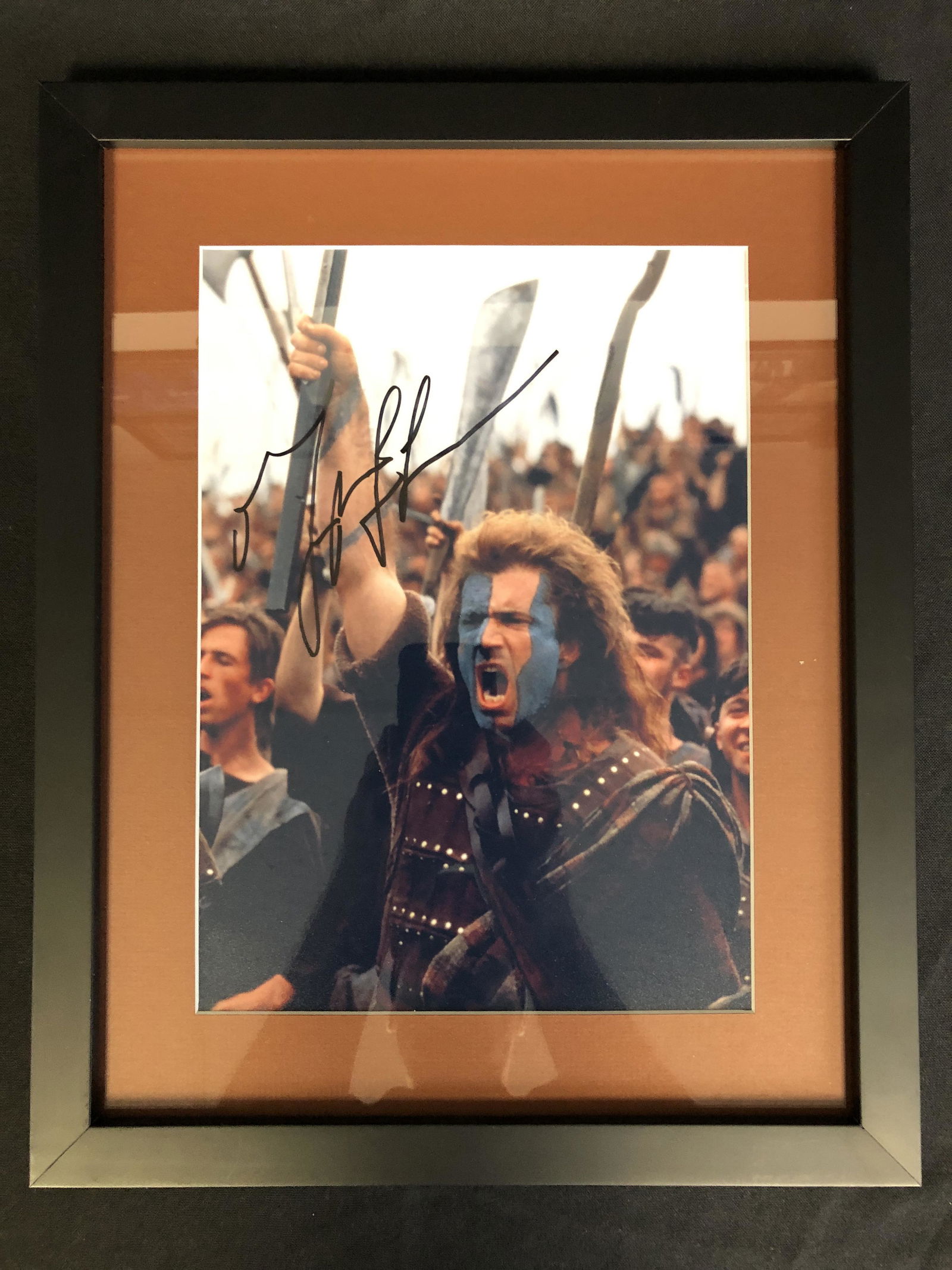 MEL GIBSON SIGNED FRAMED 8X10 PHOTO (RA COA) (1 of 2)