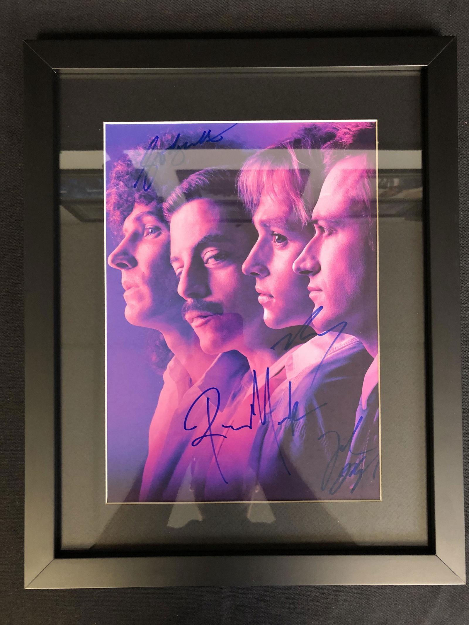 QUEEN BAND SIGNED AND FRAMED 8 X 10 (RA COA) (1 of 2)