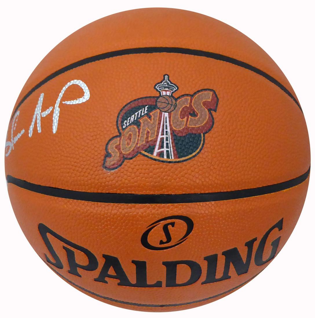 SHAWN KEMP SIGNED SEATTLE SUPERSONICS SPALDING BASKETBA (1 of 3)