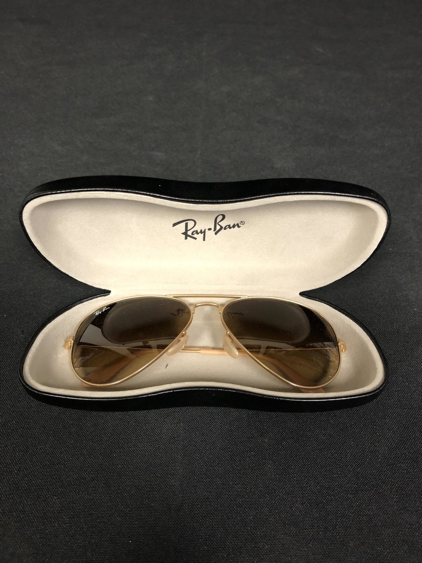 RAYBAN SUNGLASSES LOT: RAYBAN SUNGLASSES LOT