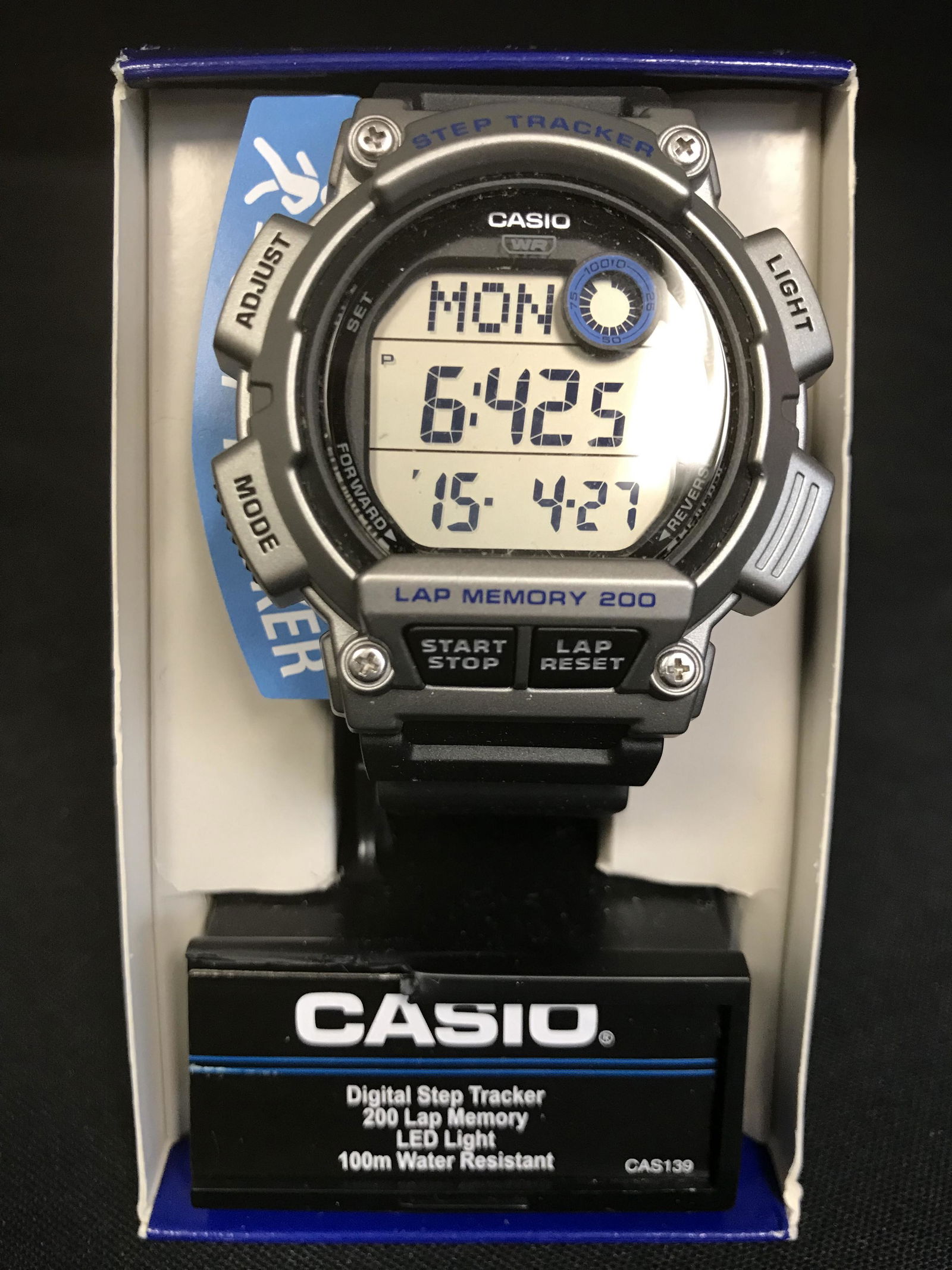 BRAND NEW MENS CASIO WATCH WITH BOX AND PAPERS (1 of 2)