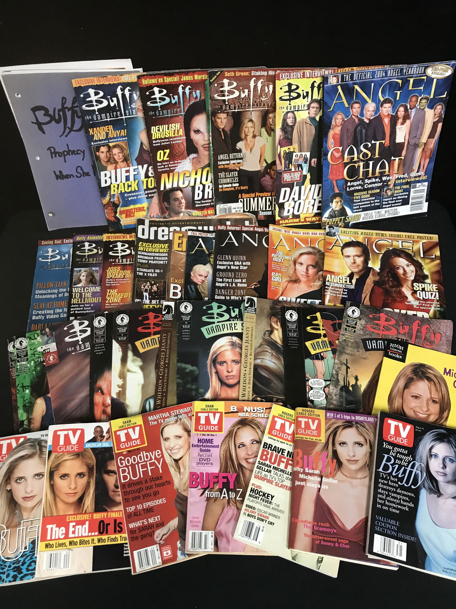 BUFFY THE VAMPIRE SLAYER MAGAZINE LOT (1 of 1)
