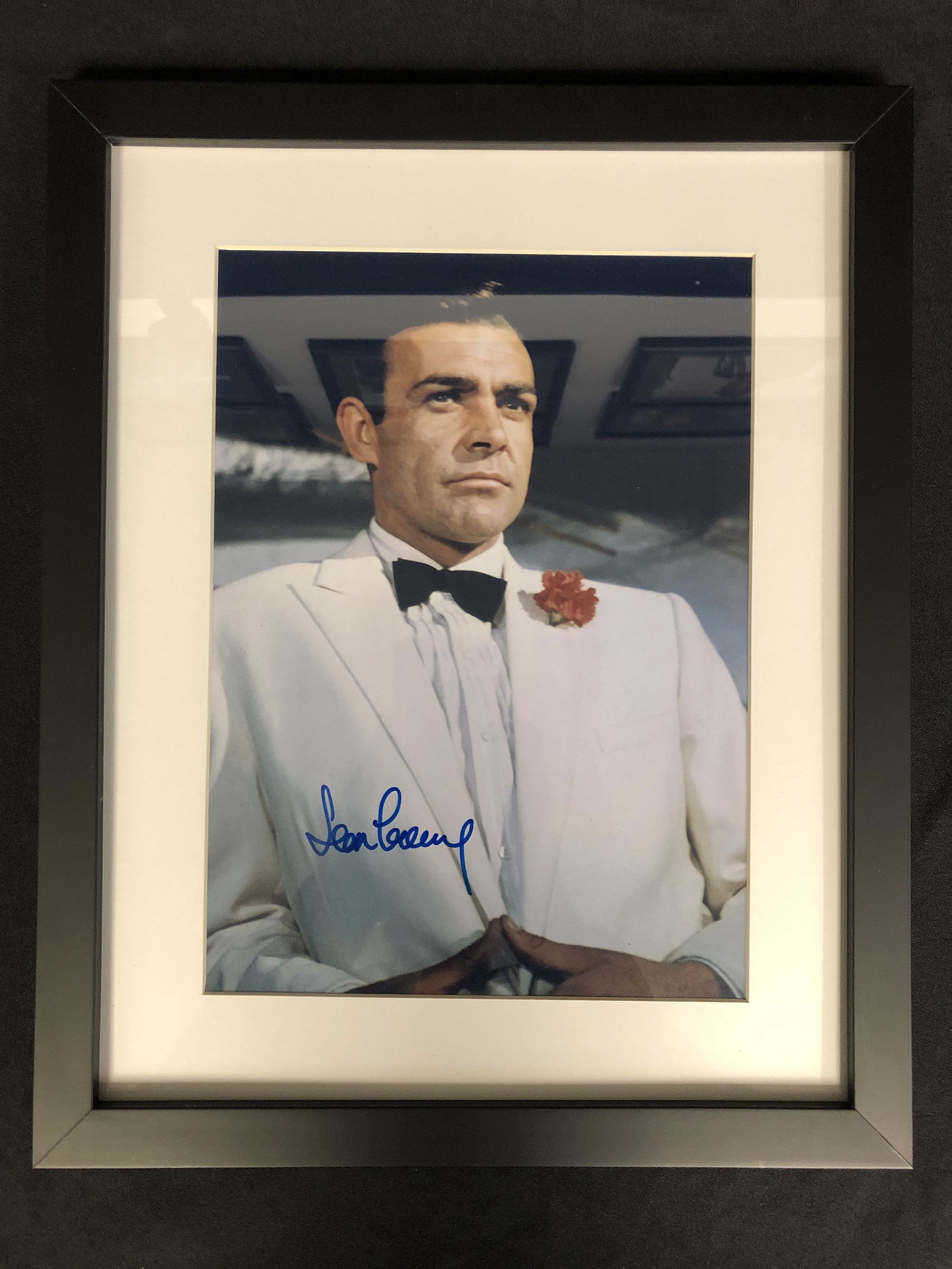 SEAN CONNERY SIGNED JAMES BOND 8 X 10 ( RA COA) (1 of 2)