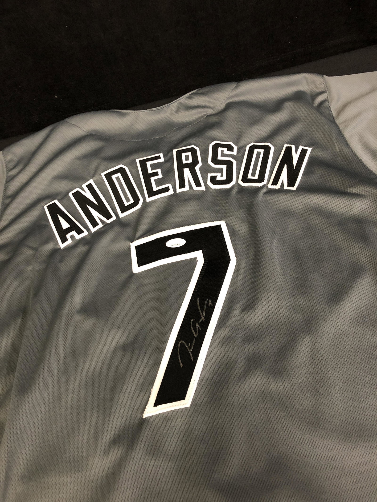 TIM ANDERSON SIGNED CHICAGO WHITE SOX JERSEY ( JSA COA) (1 of 4)