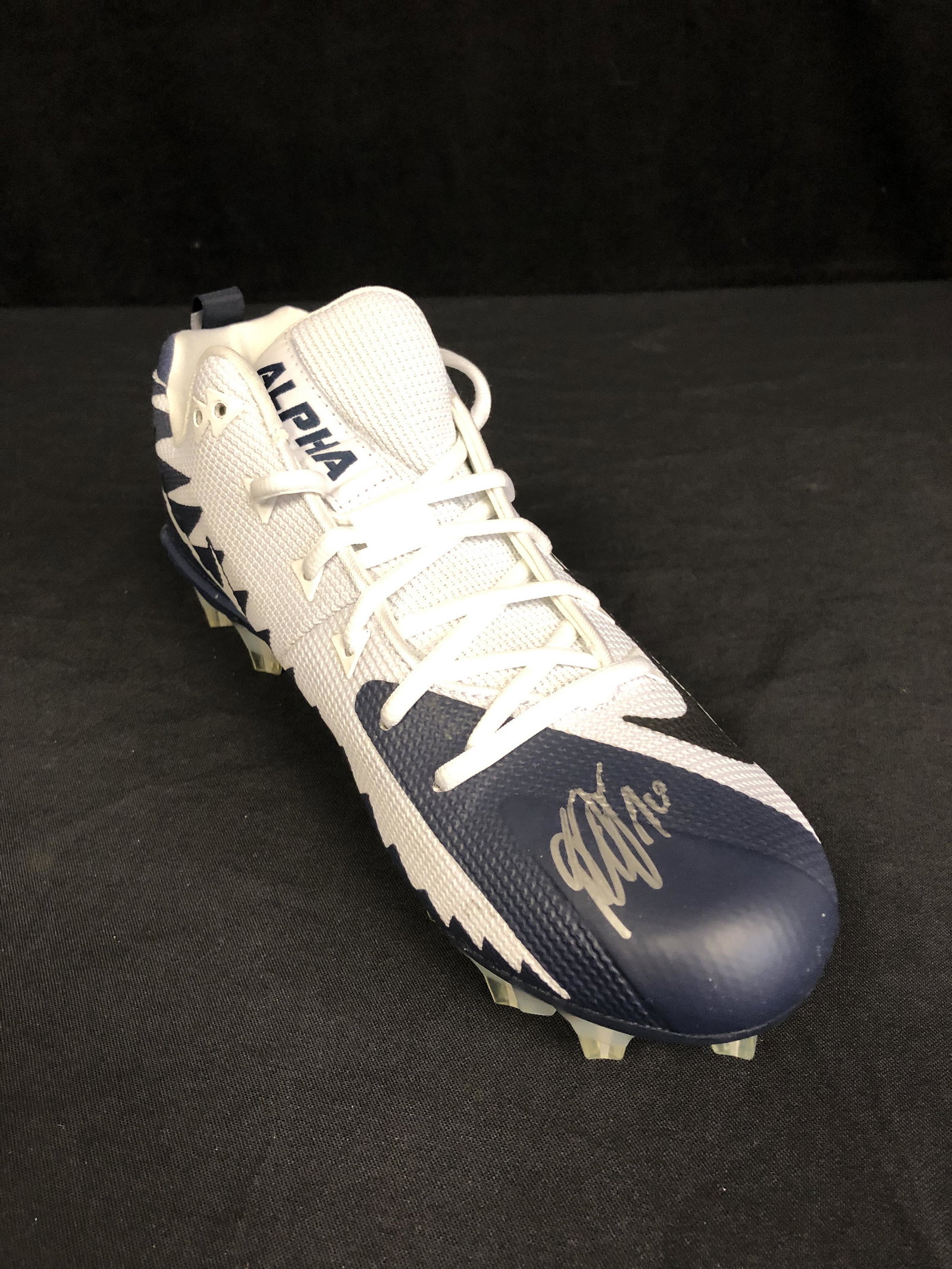 DESHAWN JACKSON SIGNED FOOTBALL CLEAT ( JSA COA) (1 of 3)