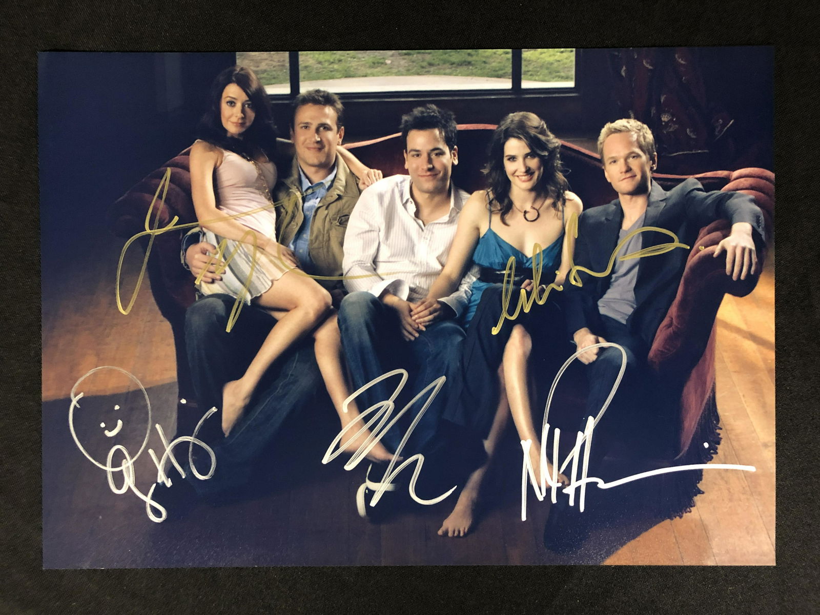 HOW I MET YOUR MOTHER CAST SIGNED 8 X 10 ( RA COA ) (1 of 3)