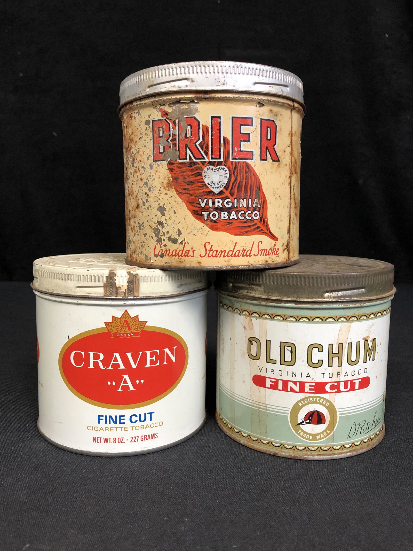 VINTAGE CIGARETTE CONTAINERS LOT: VINTAGE CIGARETTE CONTAINERS LOT