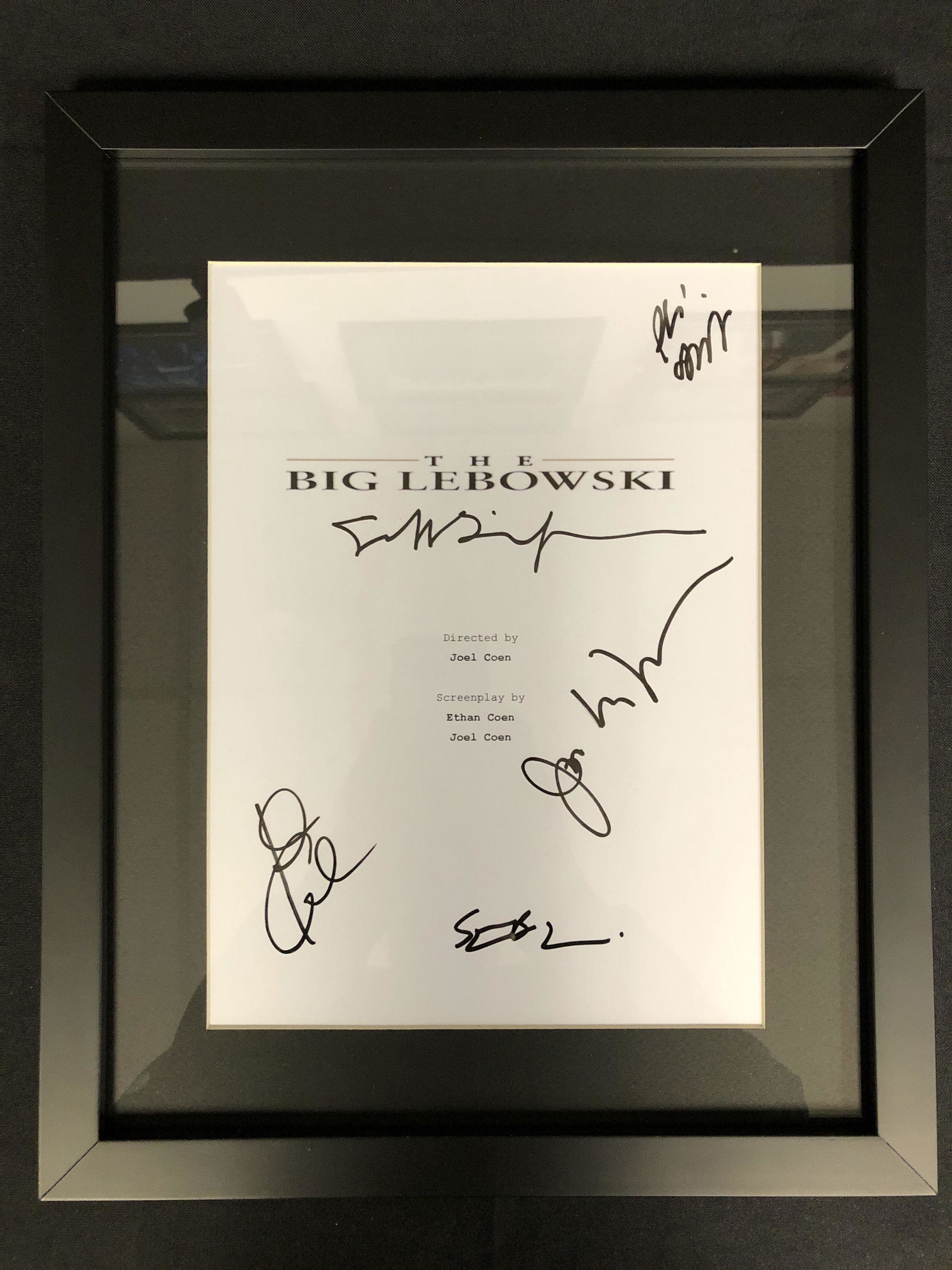 THE BIG LABOWSKI CAST SIGNED AND FRAMED SCRIPT COVER ( (1 of 3)