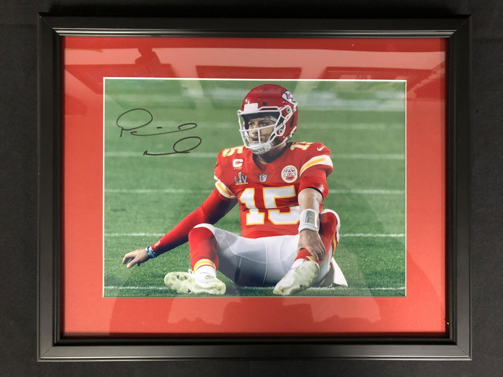 PATRICK MAHOMES SIGNED 8X10 FRAMED PHOTO (RA COA) (1 of 2)