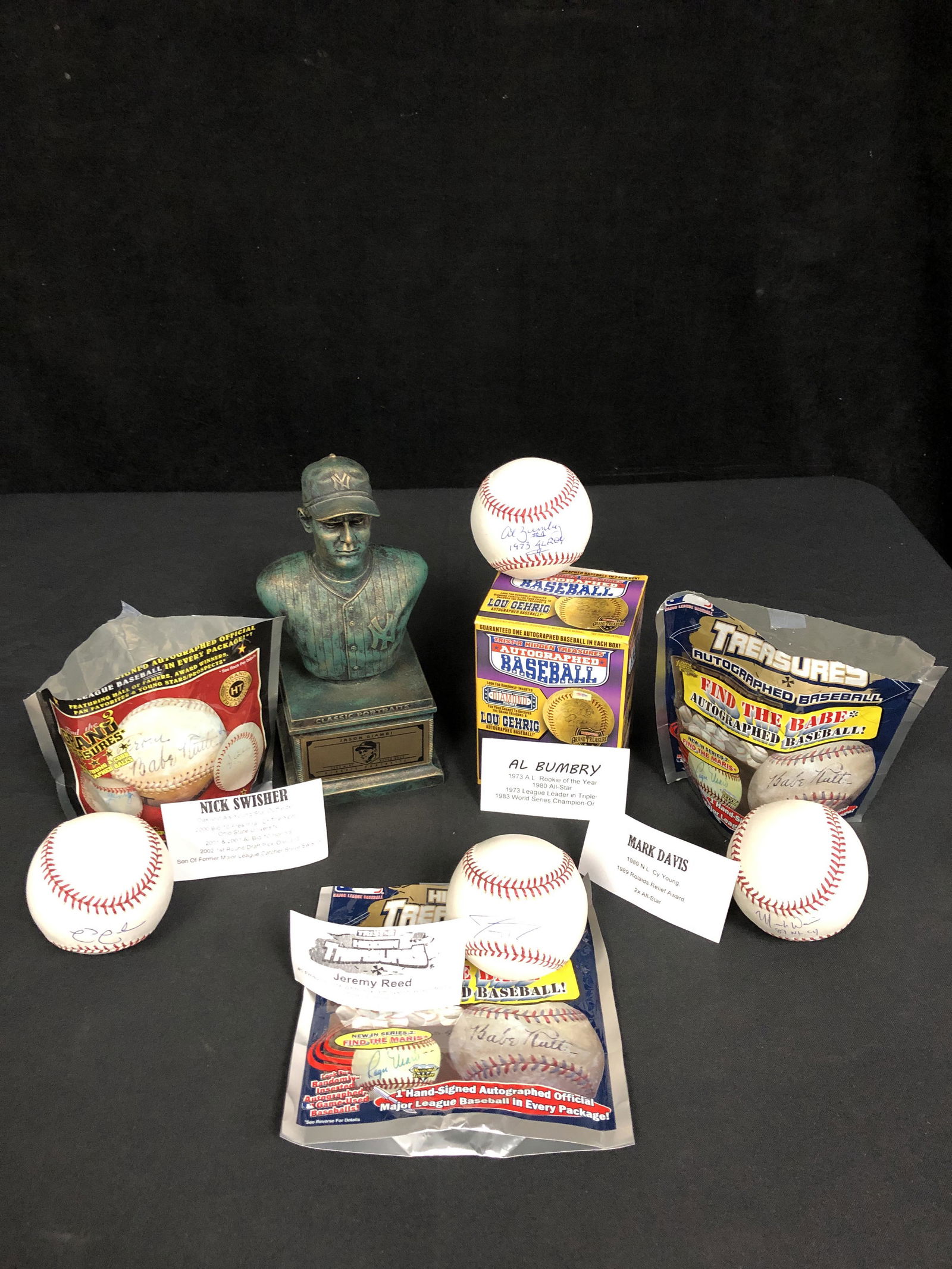 MLB BASEBALL COLLECTIBLES LOT (1 of 1)
