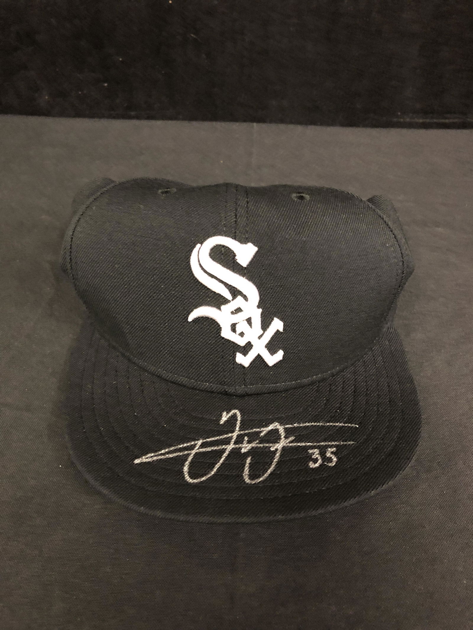 FRANK THOMAS SIGNED CHICAGO WHITESOX BASEBALL HAT (1 of 2)