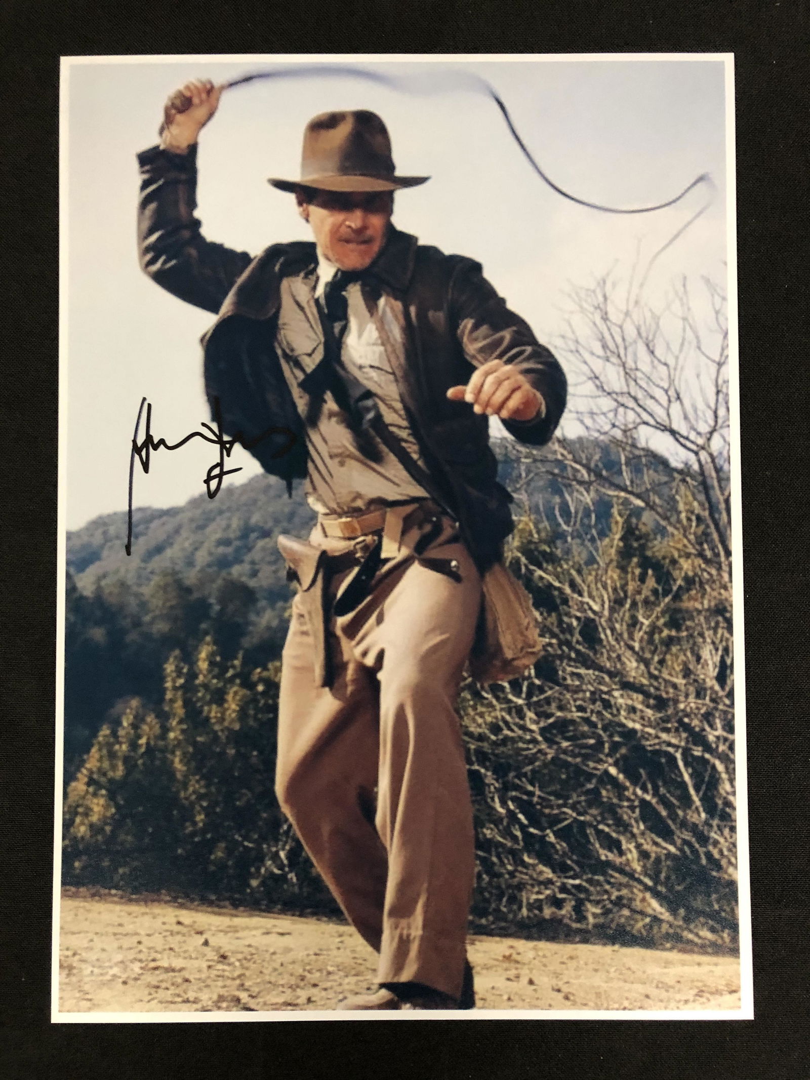HARRISON FORD SIGNED INDIANA JONES 8 X 10 ( RA COA) (1 of 3)