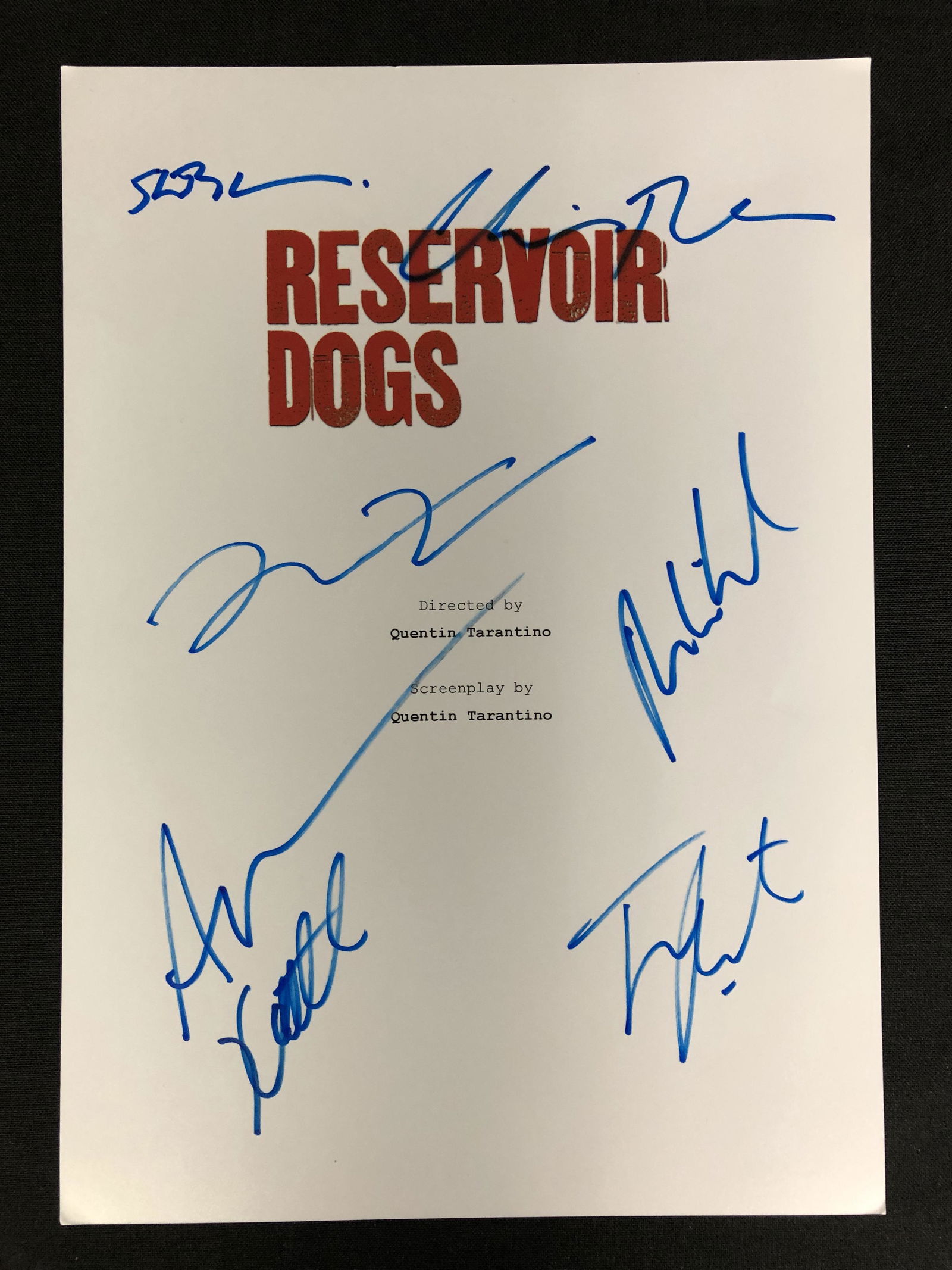 RESEVOIR DOGS CAST SIGNED SCRIPT COVER ( RA COA) (1 of 3)