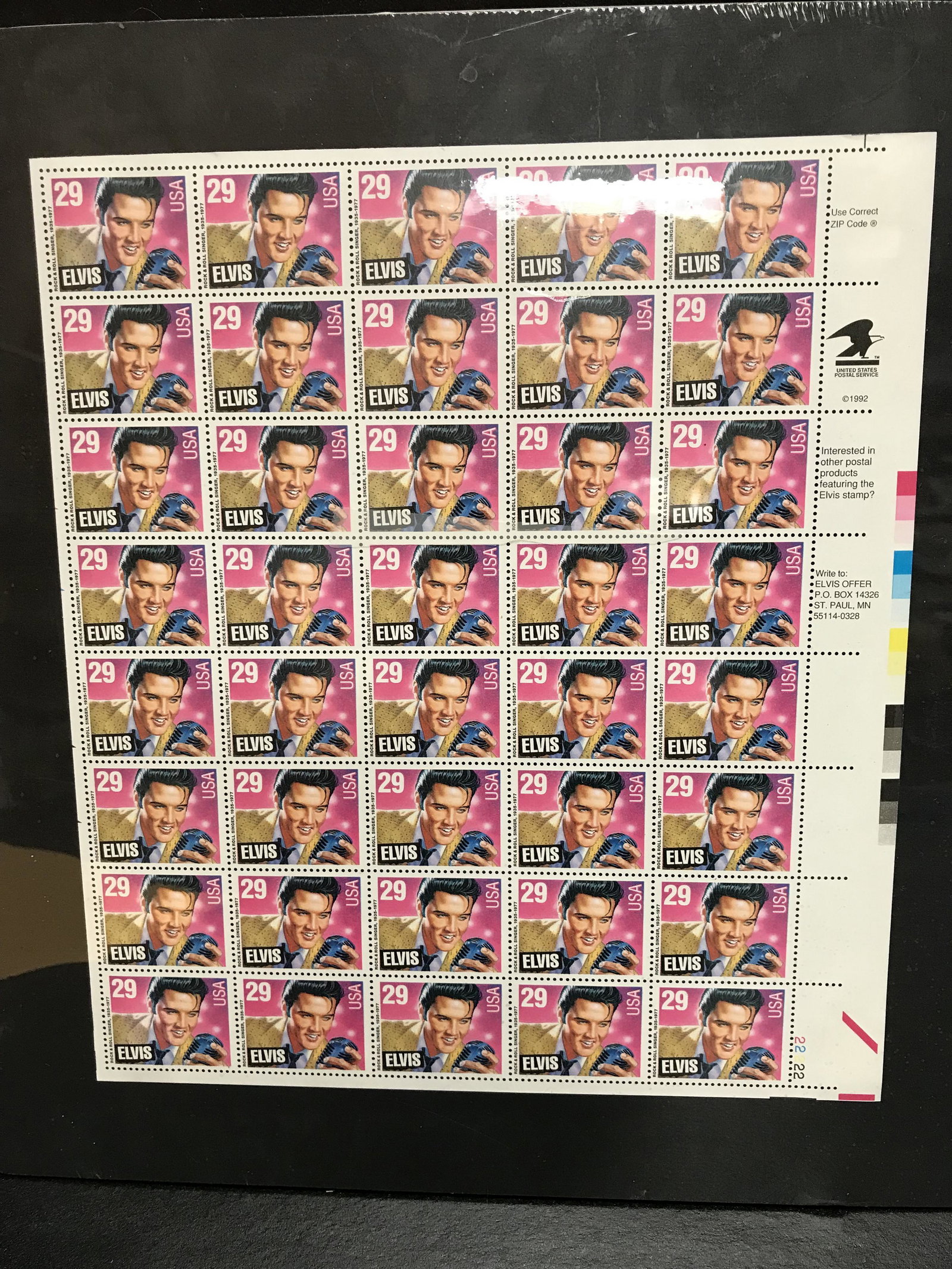 ELVIS PRESLEY 29c USA UNCUT STAMP SHEET (1 of 1)