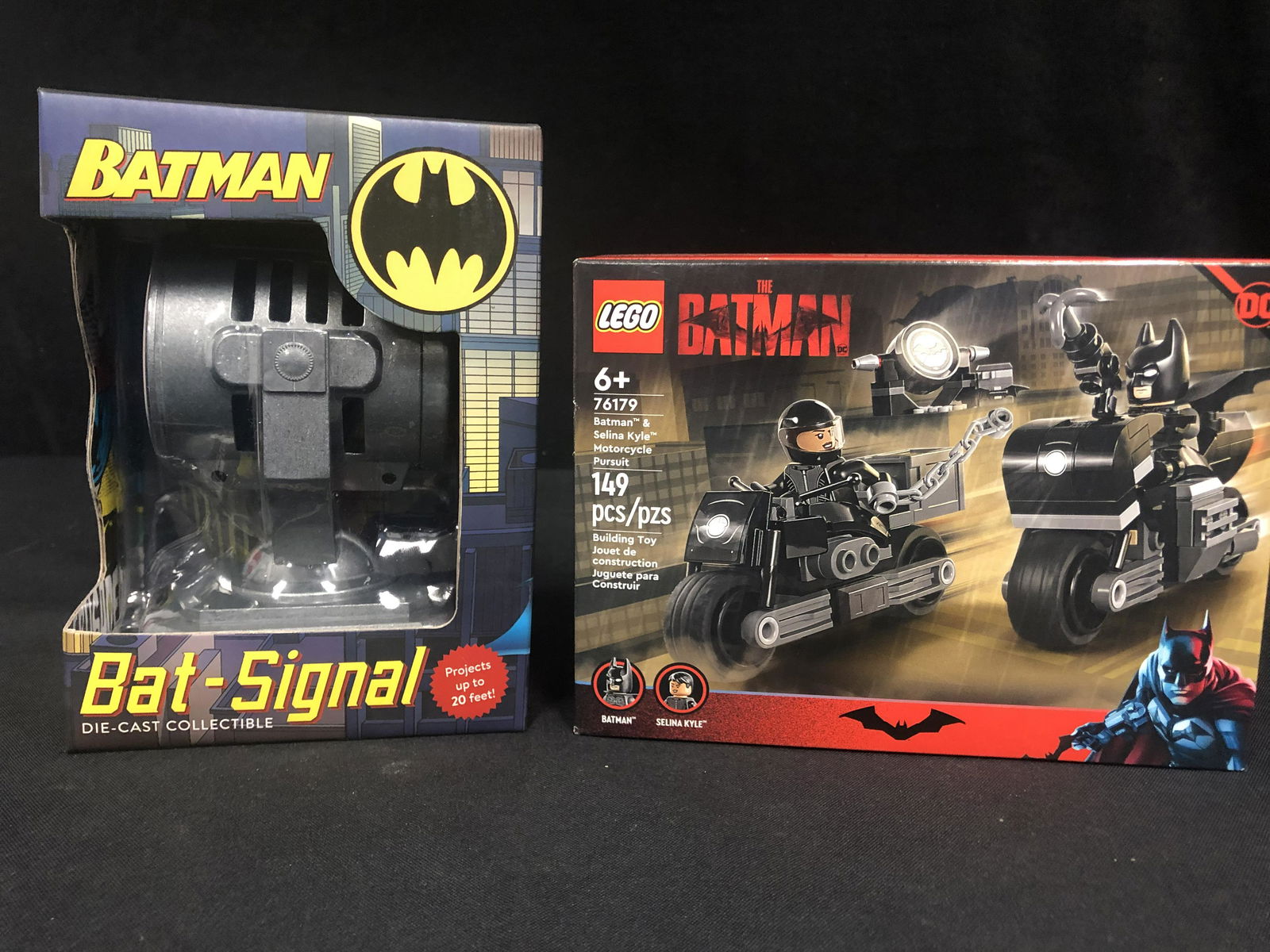 SEALED LEGO BATMAN AND NEW IN BOX BAT SIGNAL (1 of 1)