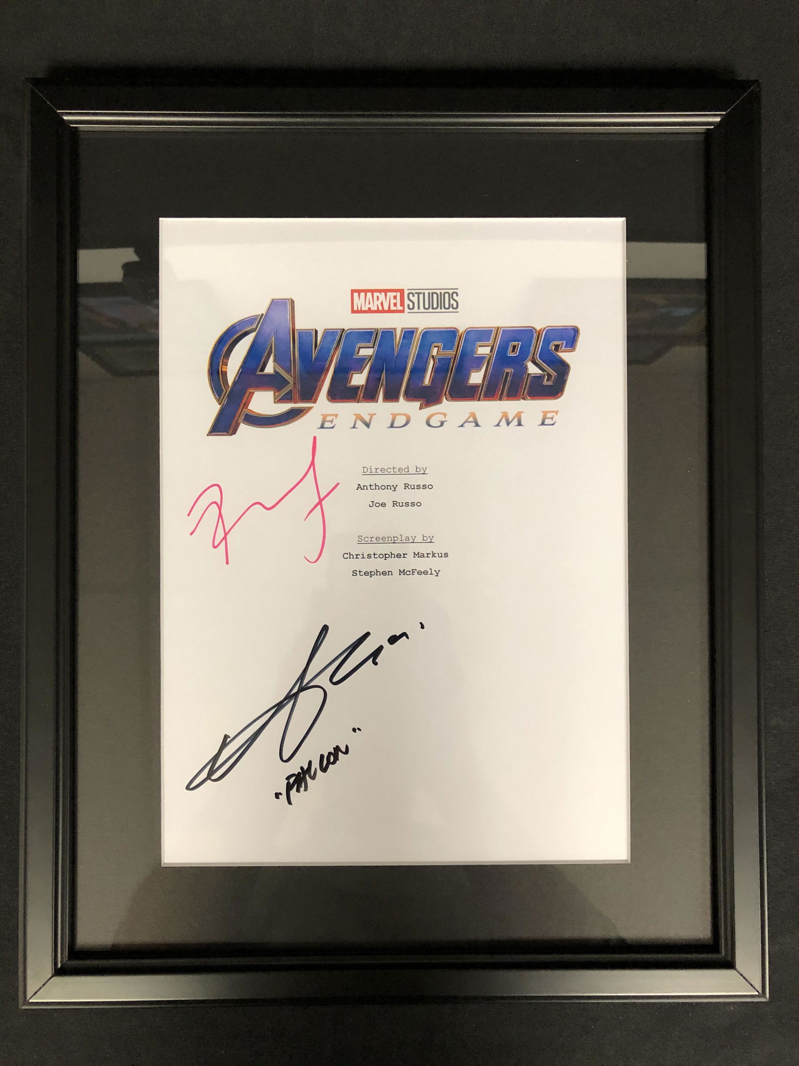 AVENGERS END GAME MULTI SIGNED AND FRAMED SCRIPT COVER (1 of 2)