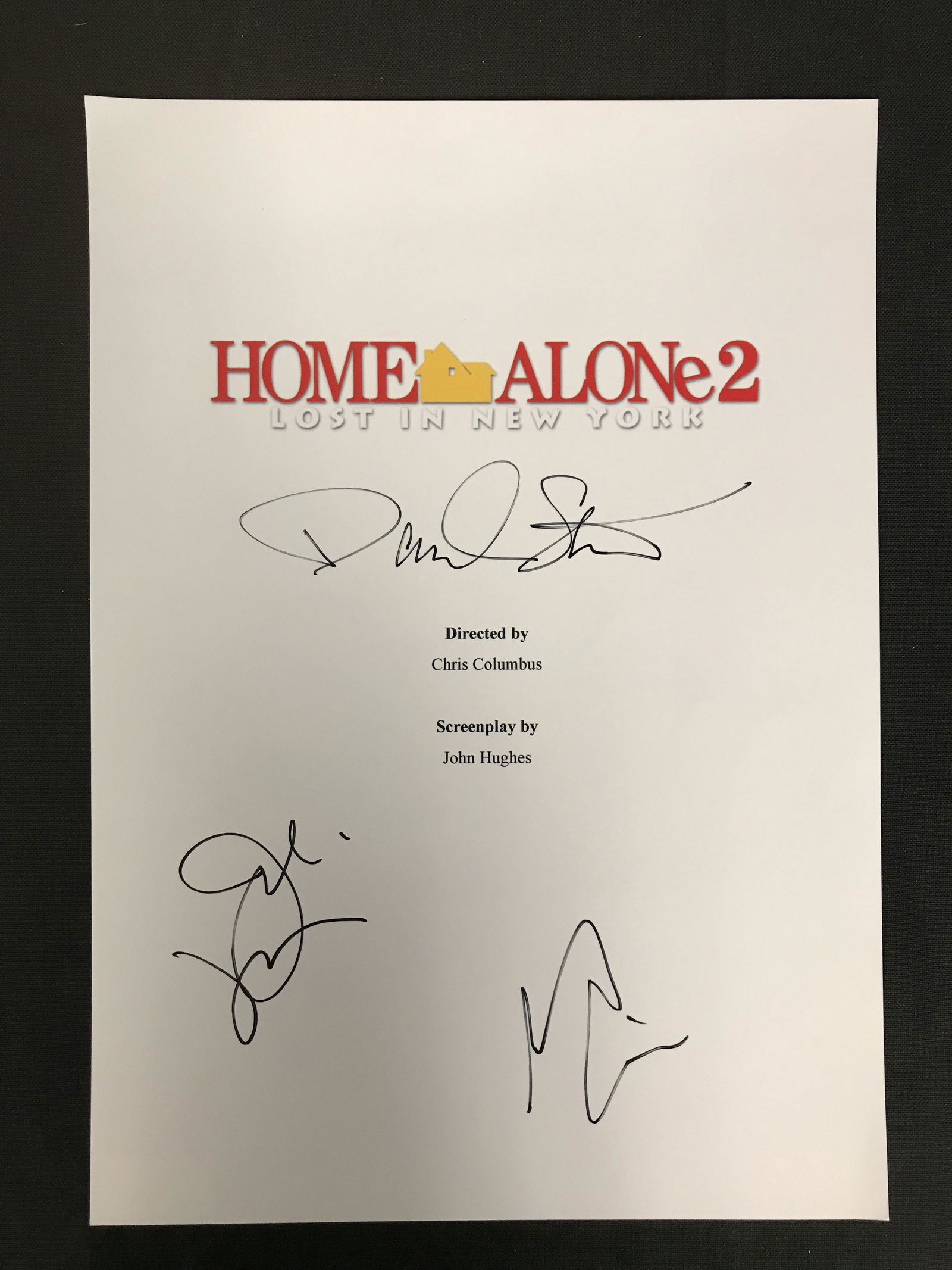 HOME ALONE 2 CAST SIGNED SCRIPT COVER (RA COA) (1 of 2)