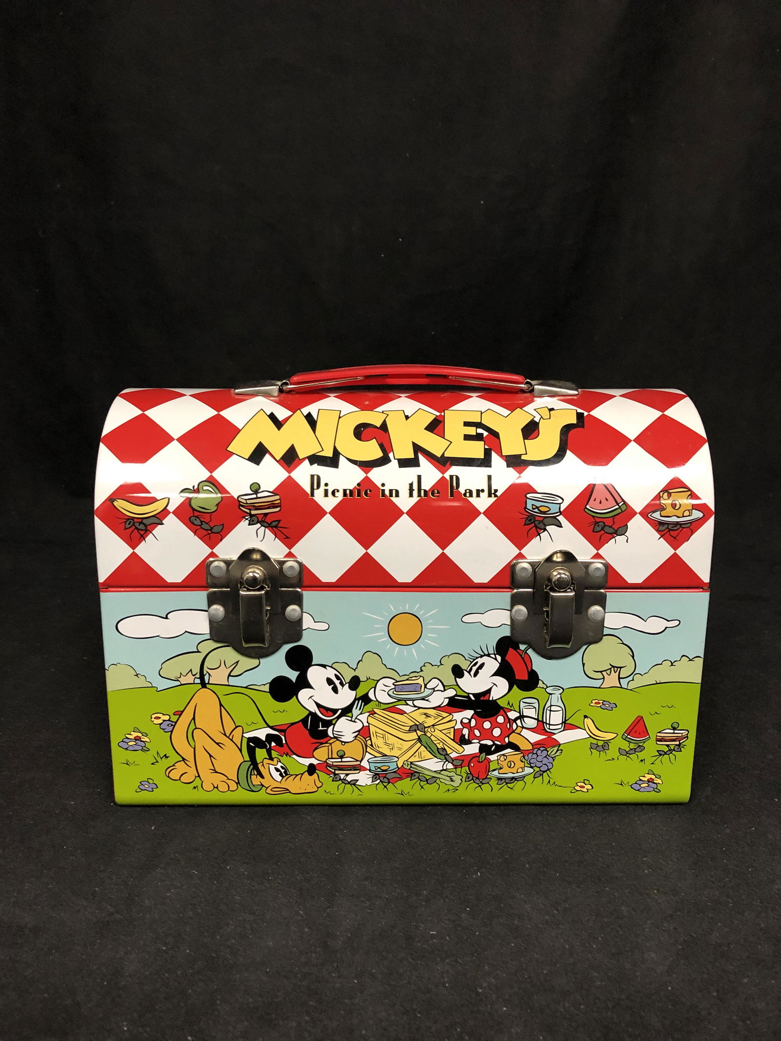 VINTAGE MICKEY MOUSE LUCNH BOX: VINTAGE MICKEY MOUSE LUNCH BOX
