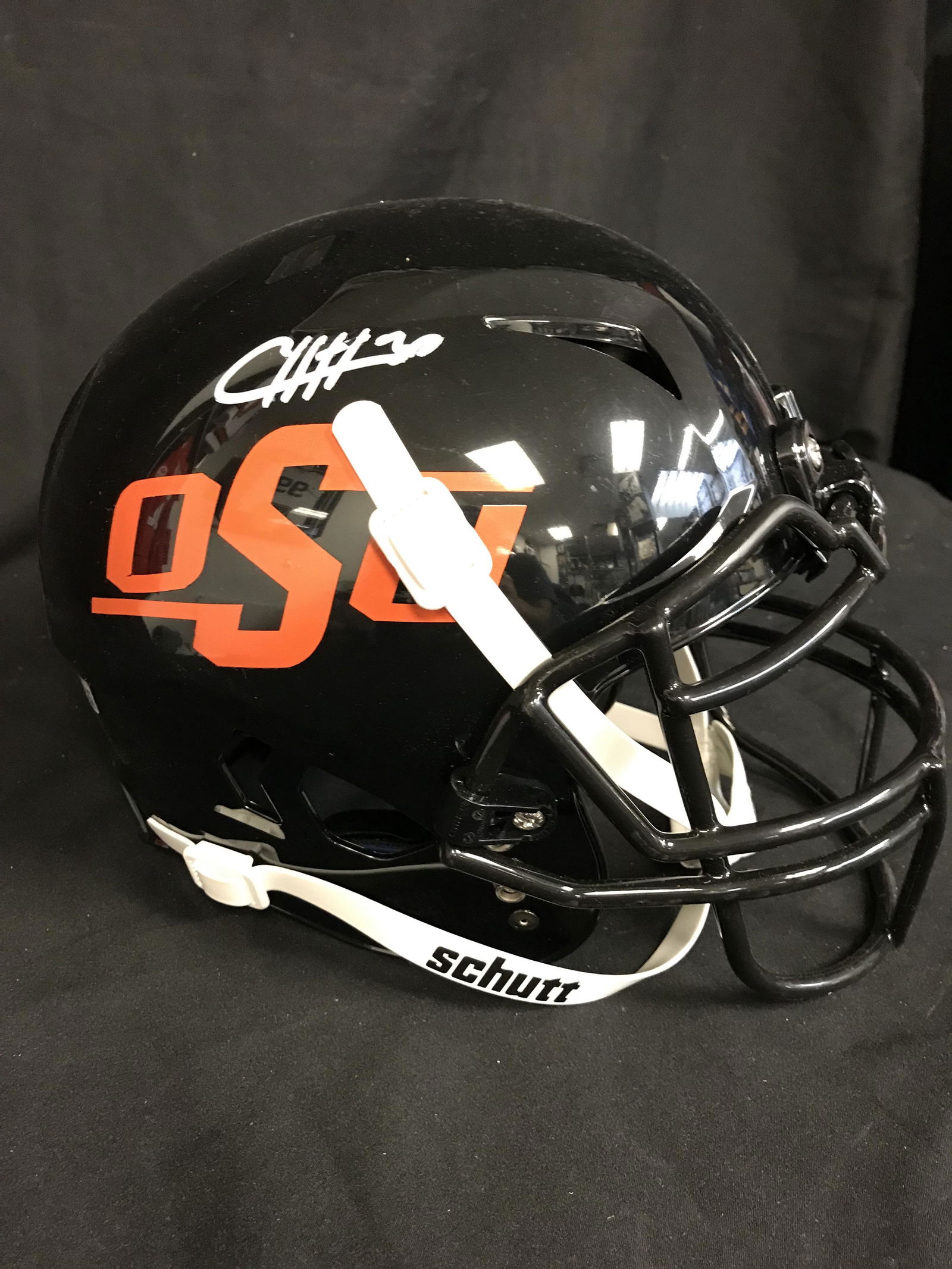 CHUBBA HUBBARD SIGNED OHIO STATE UNIVERSITY ON FIELD (1 of 3)