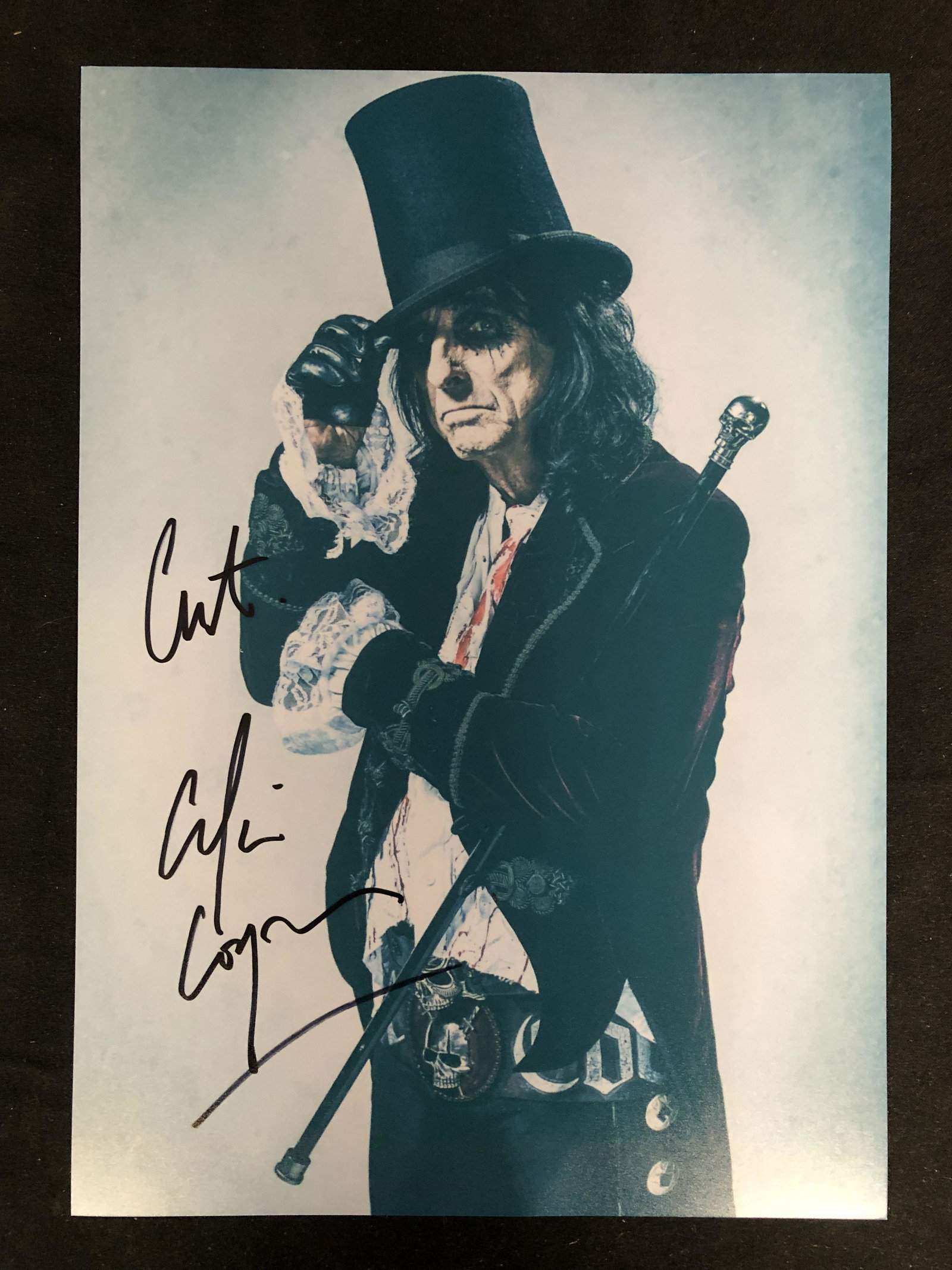 ALICE COOPER SIGNED 8 X 10 (RA COA): ALICE COOPER SIGNED 8 X 10 (RA COA)