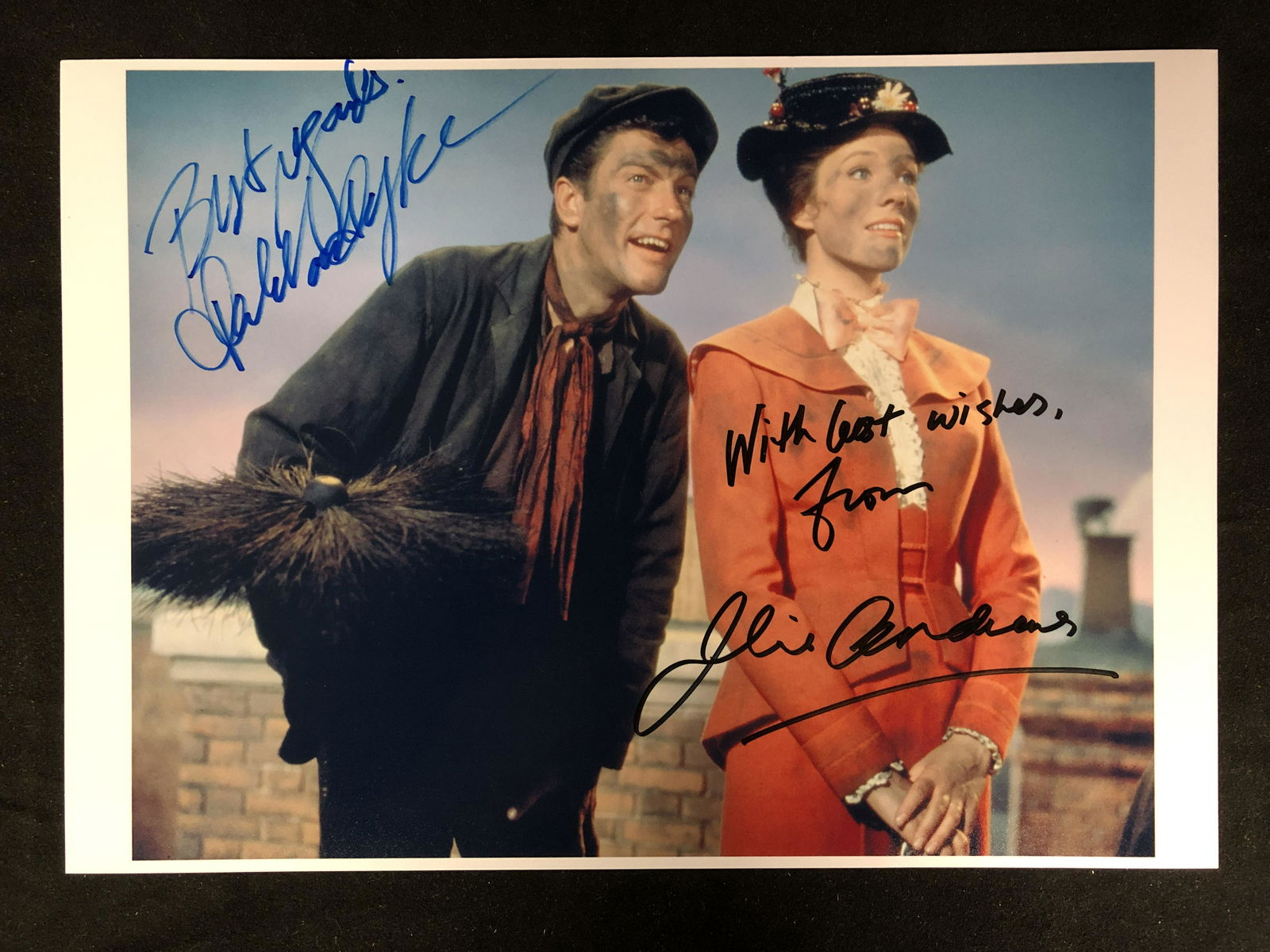 DICK VAN DYKE AND JULIE ANDREWS SIGNED MARY POPPINS 8 X (1 of 3)