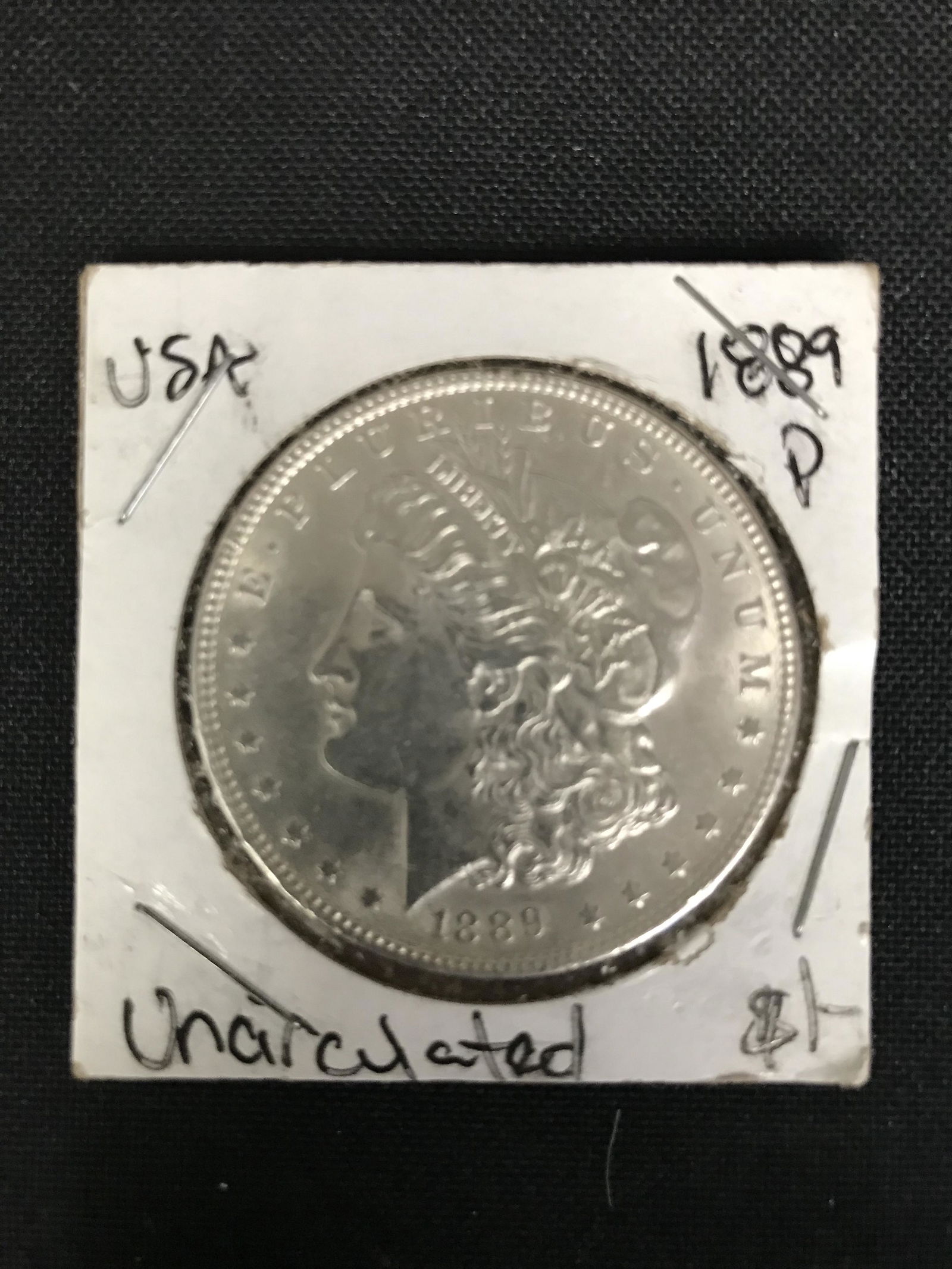 1889 USA MORGAN SILVER DOLLAR (PHILADELPHIA MINTED) Unc (1 of 1)