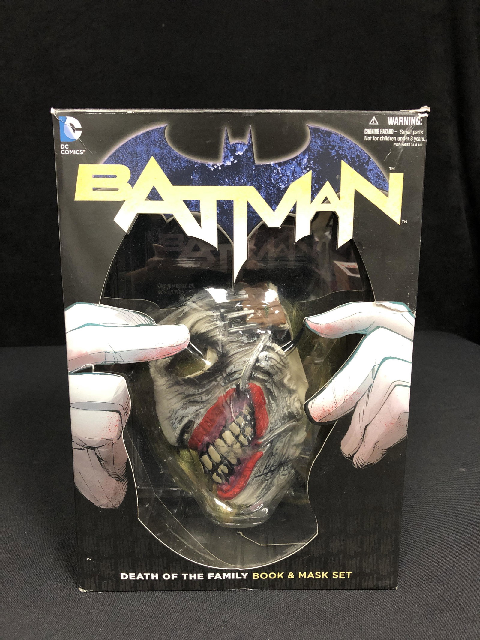 BATMAN "DEATH OF THE FAMILY" BOOK: BATMAN "DEATH OF THE FAMILY" BOOK