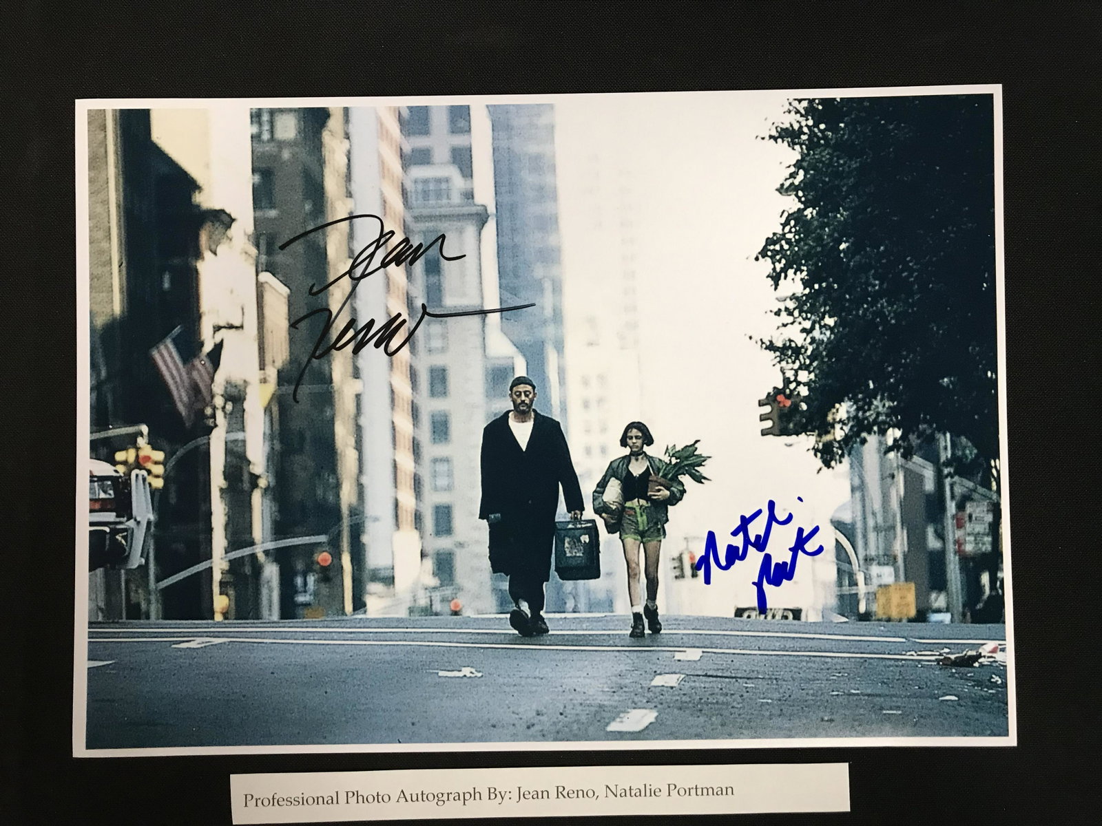 JEAN RENO AND NATALIE PORTMAN SIGNED THE PROFESSIONAL 8: JEAN RENO AND NATALIE PORTMAN SIGNED THE PROFESSIONAL 8 X 10 (RA COA)