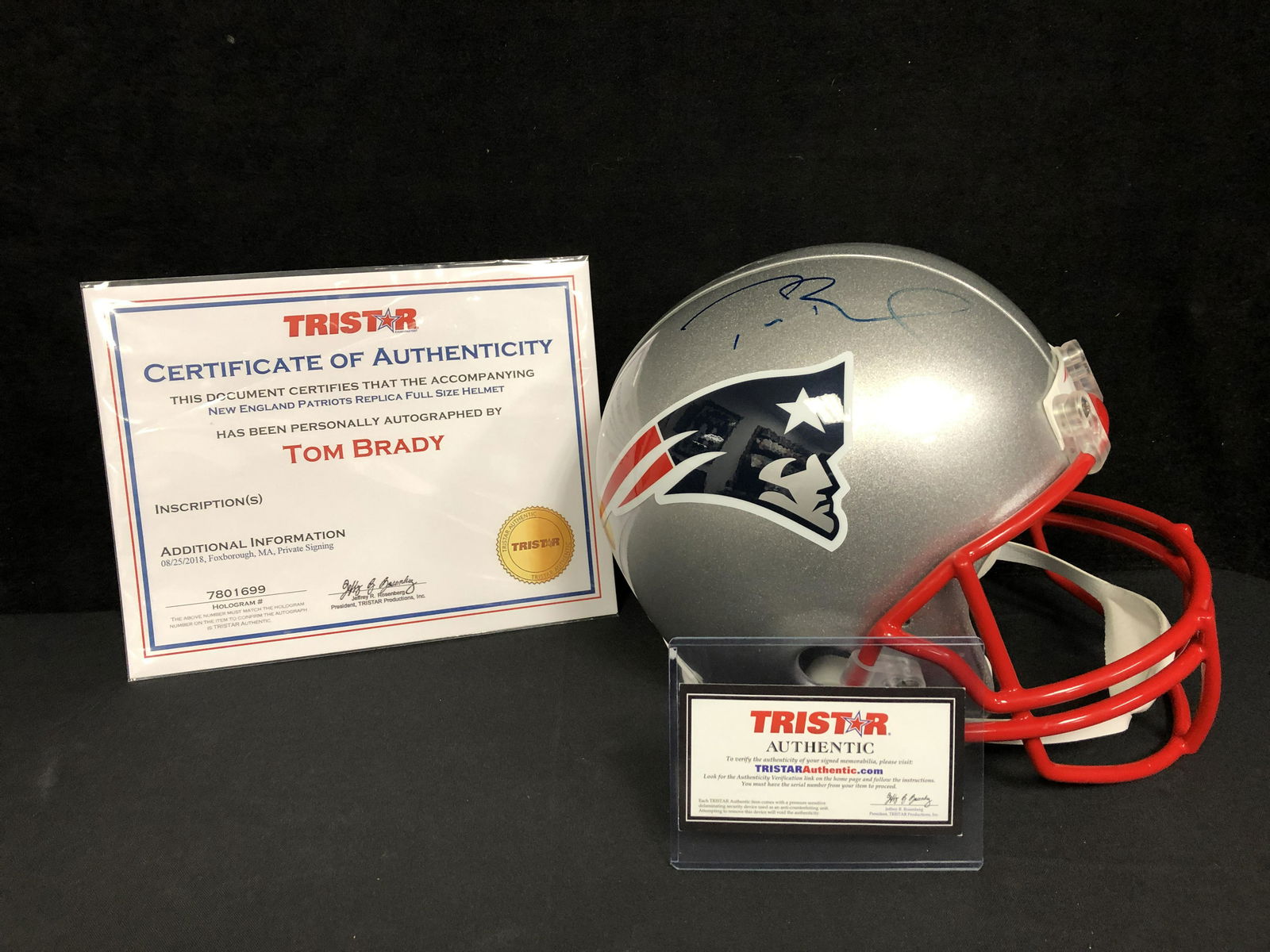 TOM BRADY AUTOGRAPHED NEW ENGLAND PATRIOTS REPLICA FULL (1 of 3)