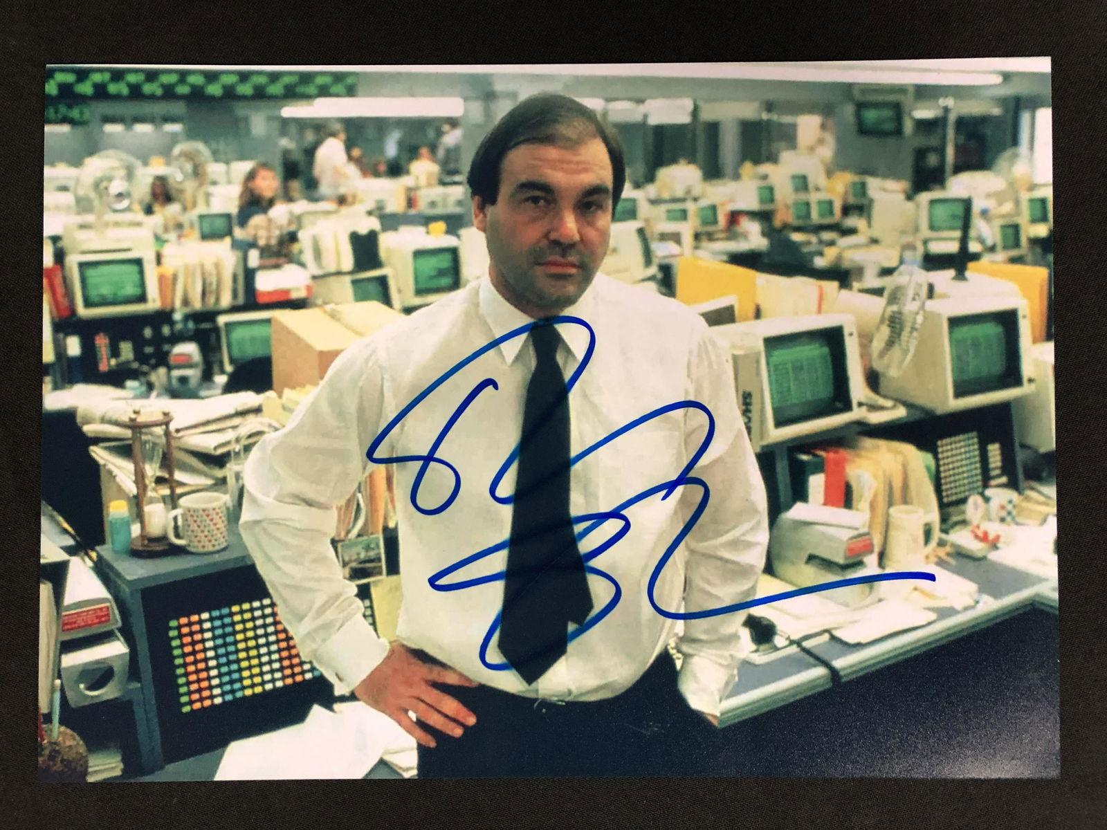 OLIVER STONE SIGNED 8X10 WALL STREET PHOTO (RA COA) (1 of 3)