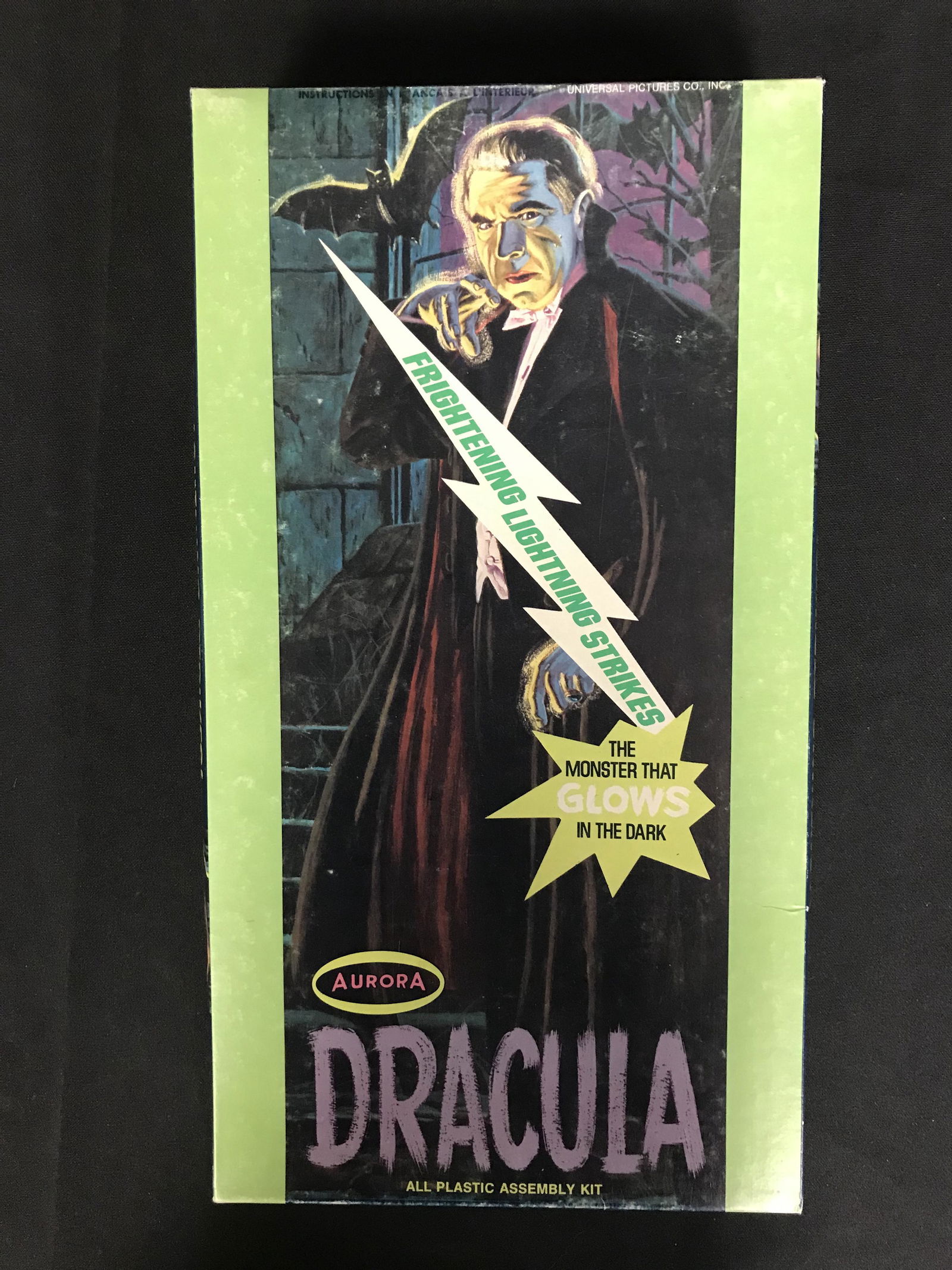 VINTAGE DRACULA  AURORA MODEL KIT SEMI BUILT (1 of 2)