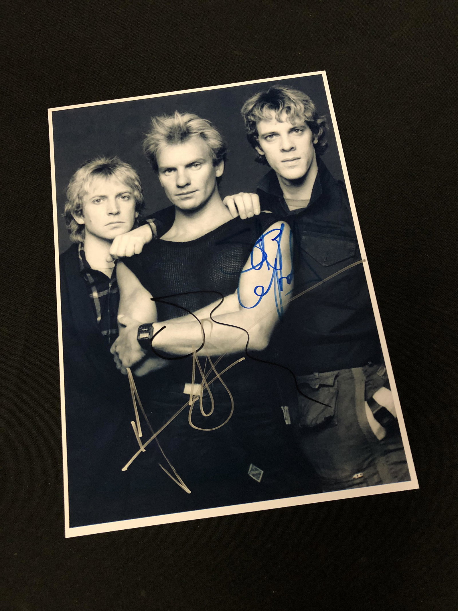 POLICE BAND SIGNED 8 X 10 (RA COA): POLICE BAND SIGNED 8 X 10 (RA COA)