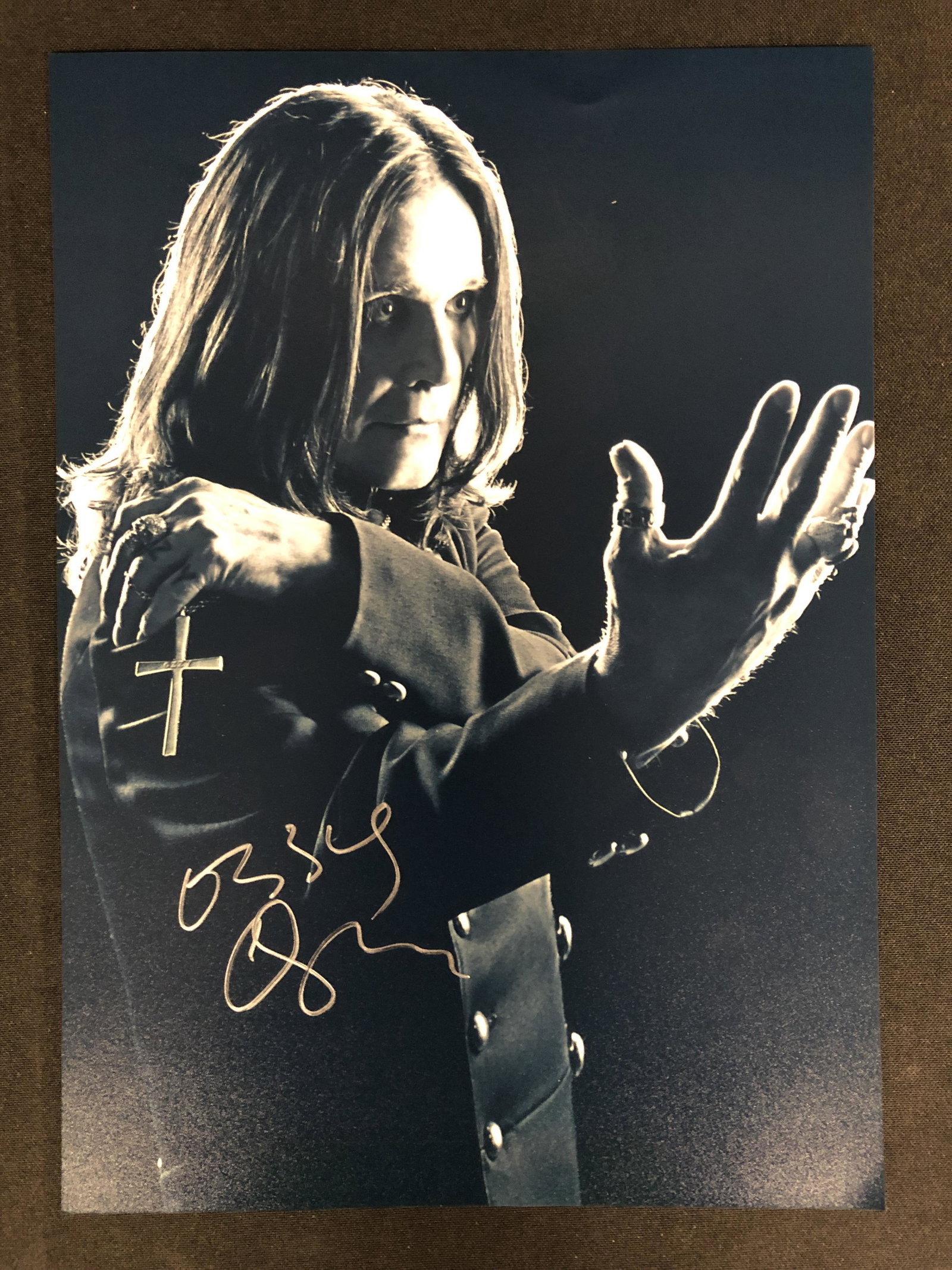 OZZIE OSBORN SIGNED 8 X 10 (RA COA): OZZIE OSBORN SIGNED 8 X 10 (RA COA)