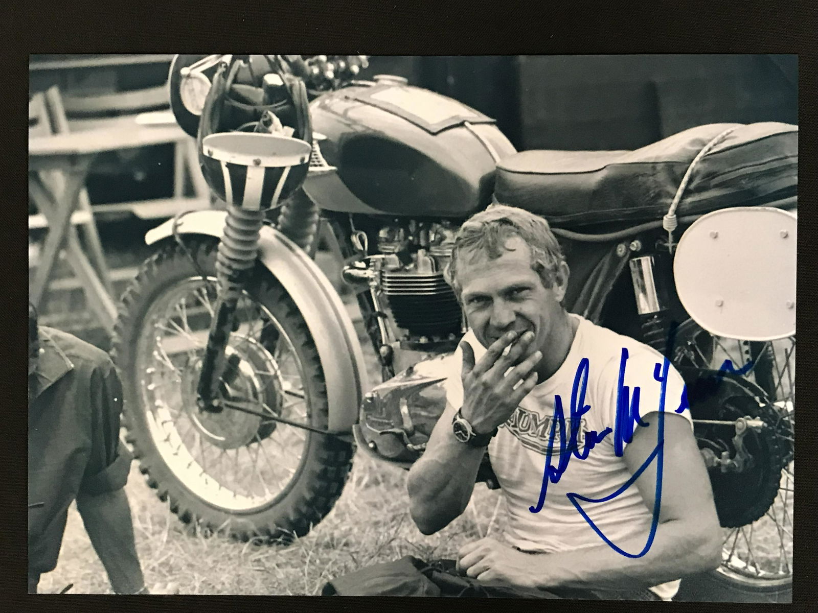 STEVE McQUEEN SIGNED 8X10 PHOTO (RA COA) (1 of 3)